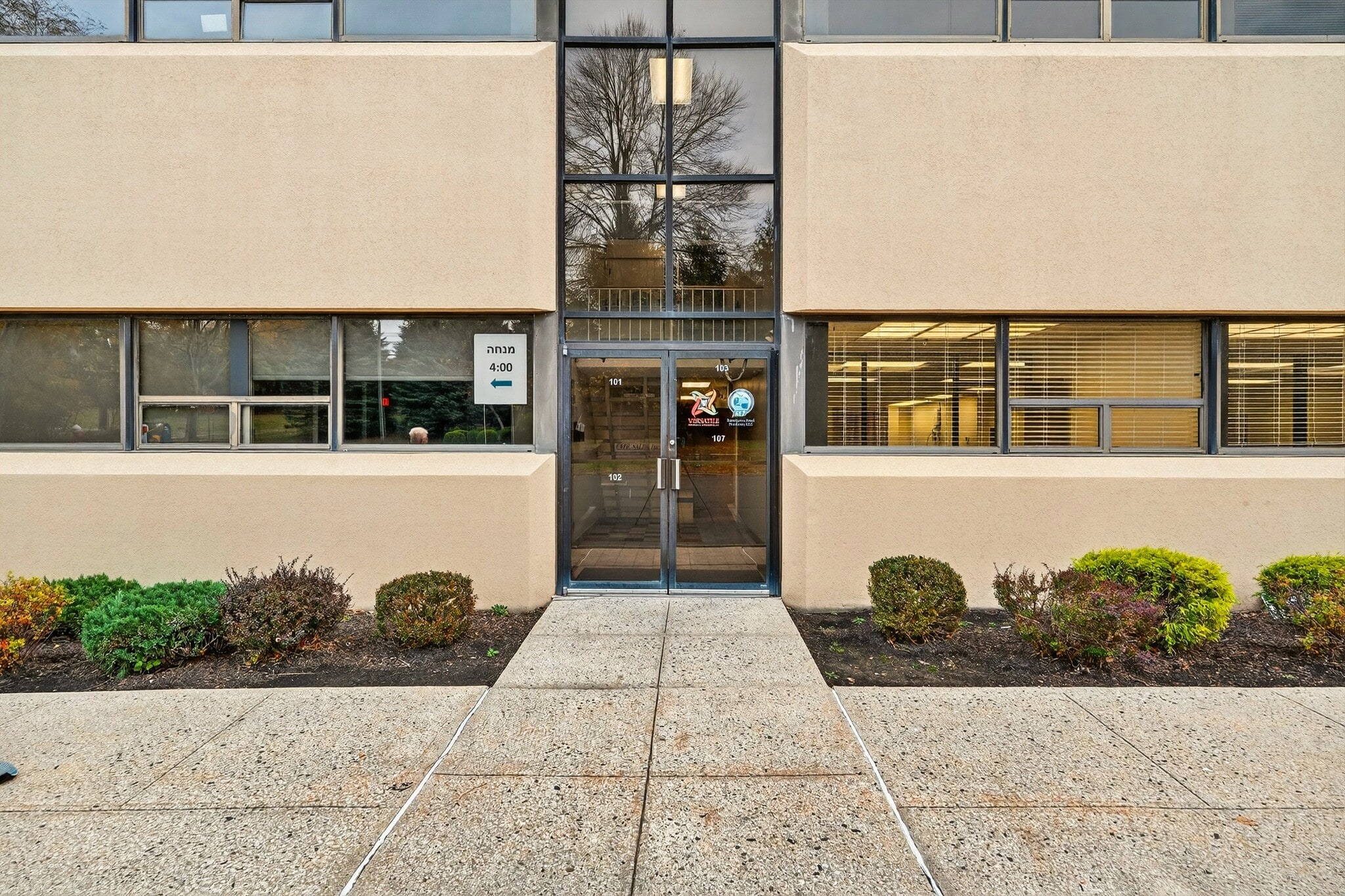 80 Red Schoolhouse Rd, Chestnut Ridge, NY for Rent