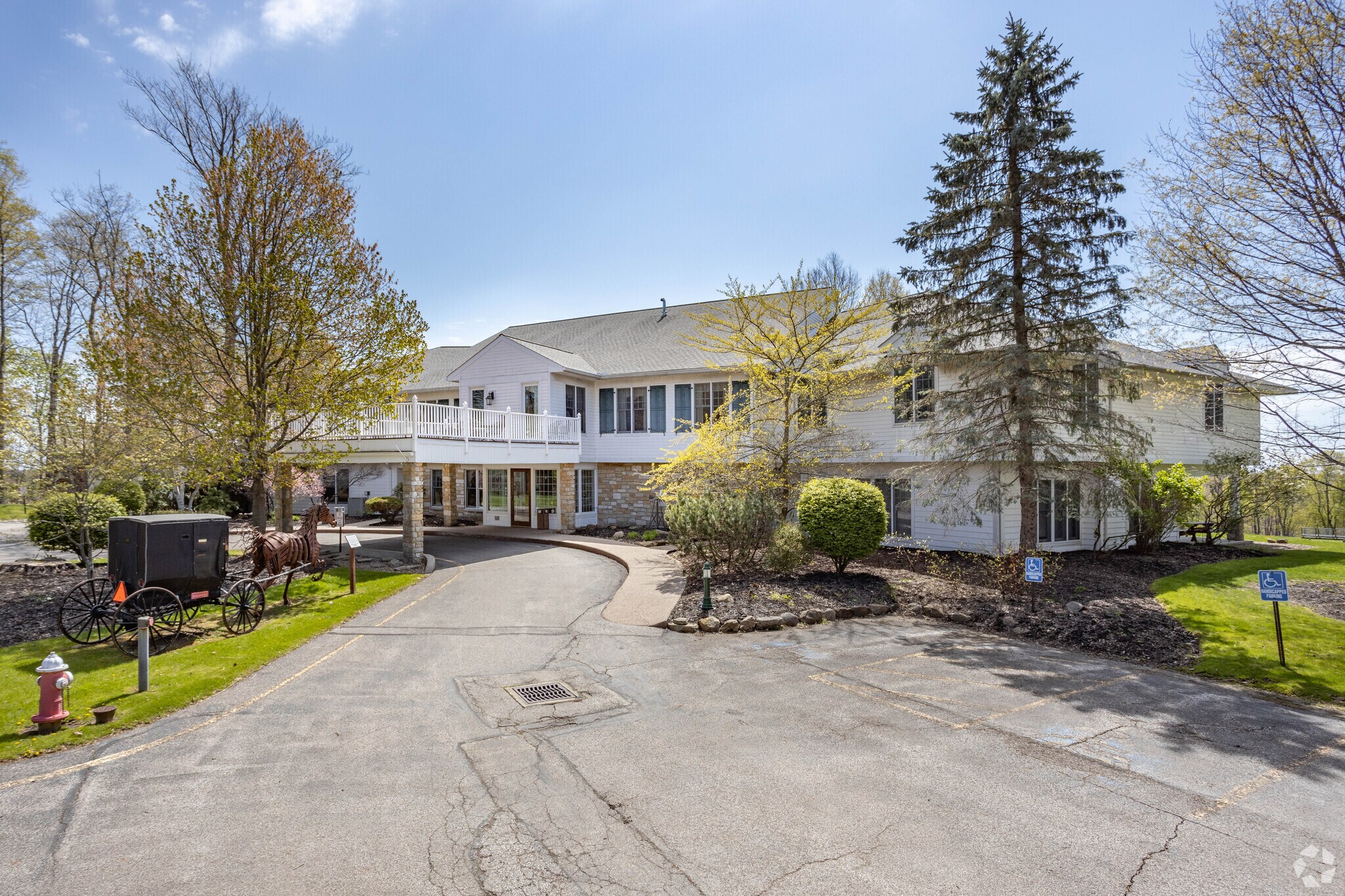 14707 S Cheshire St, Burton, OH for Sale