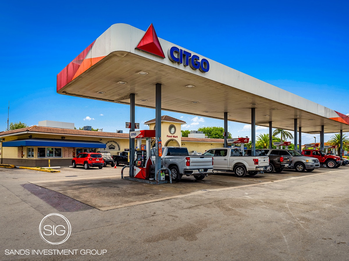 13899 W Okeechobee Rd, Hialeah, FL for Sale
