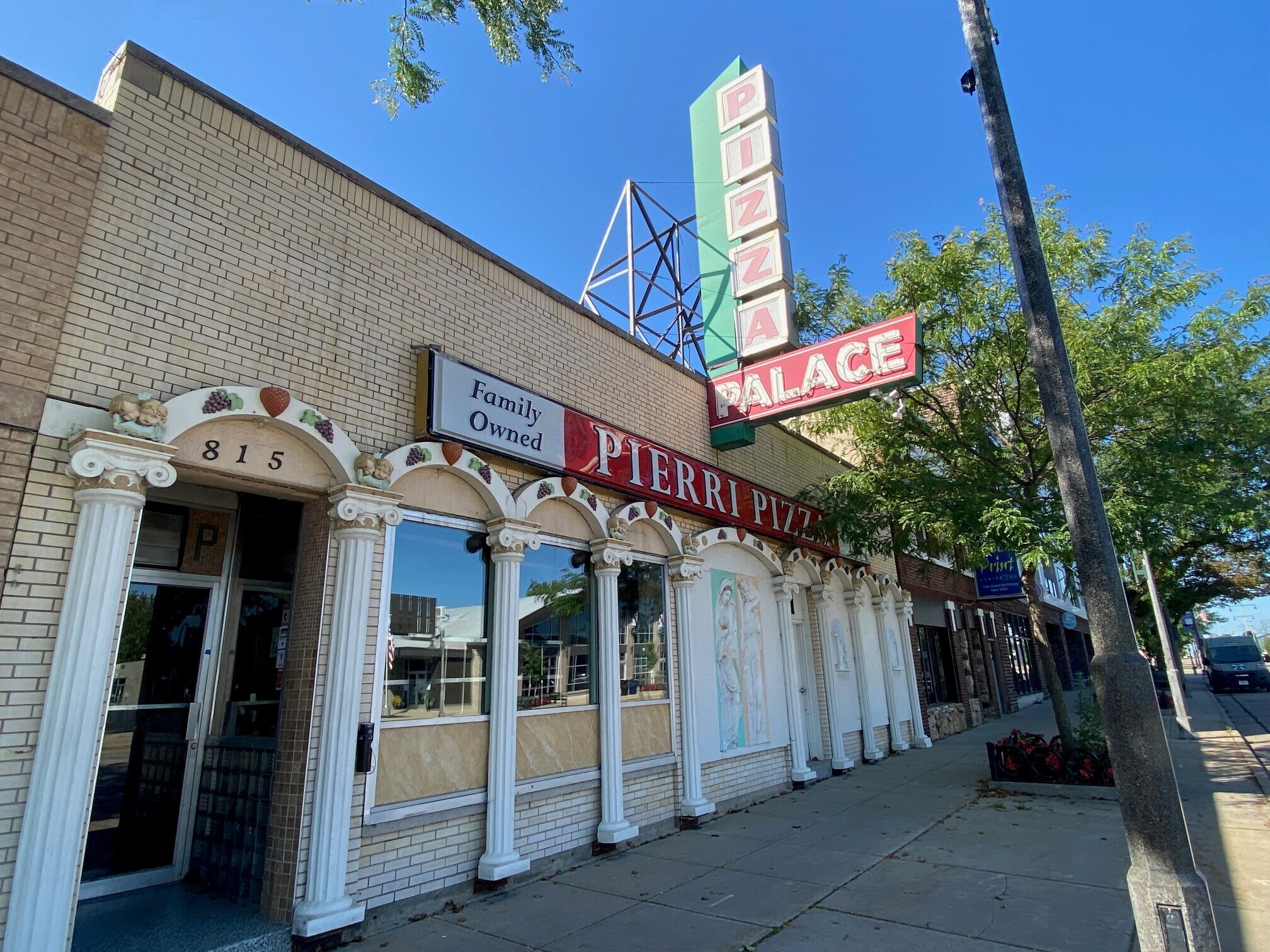 815 W College Ave, Appleton, WI for Rent