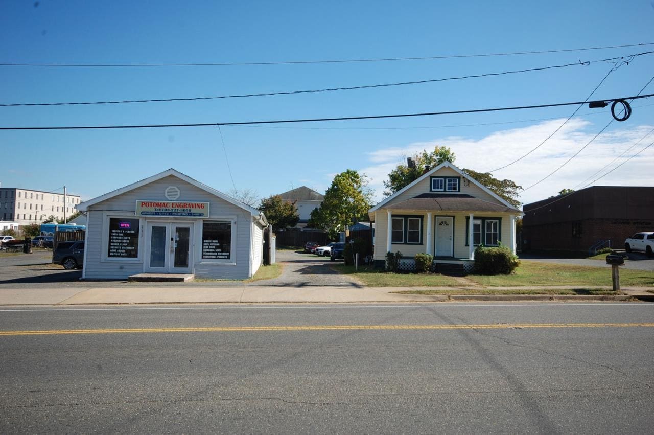 17935 S Main St, Dumfries, VA for Sale