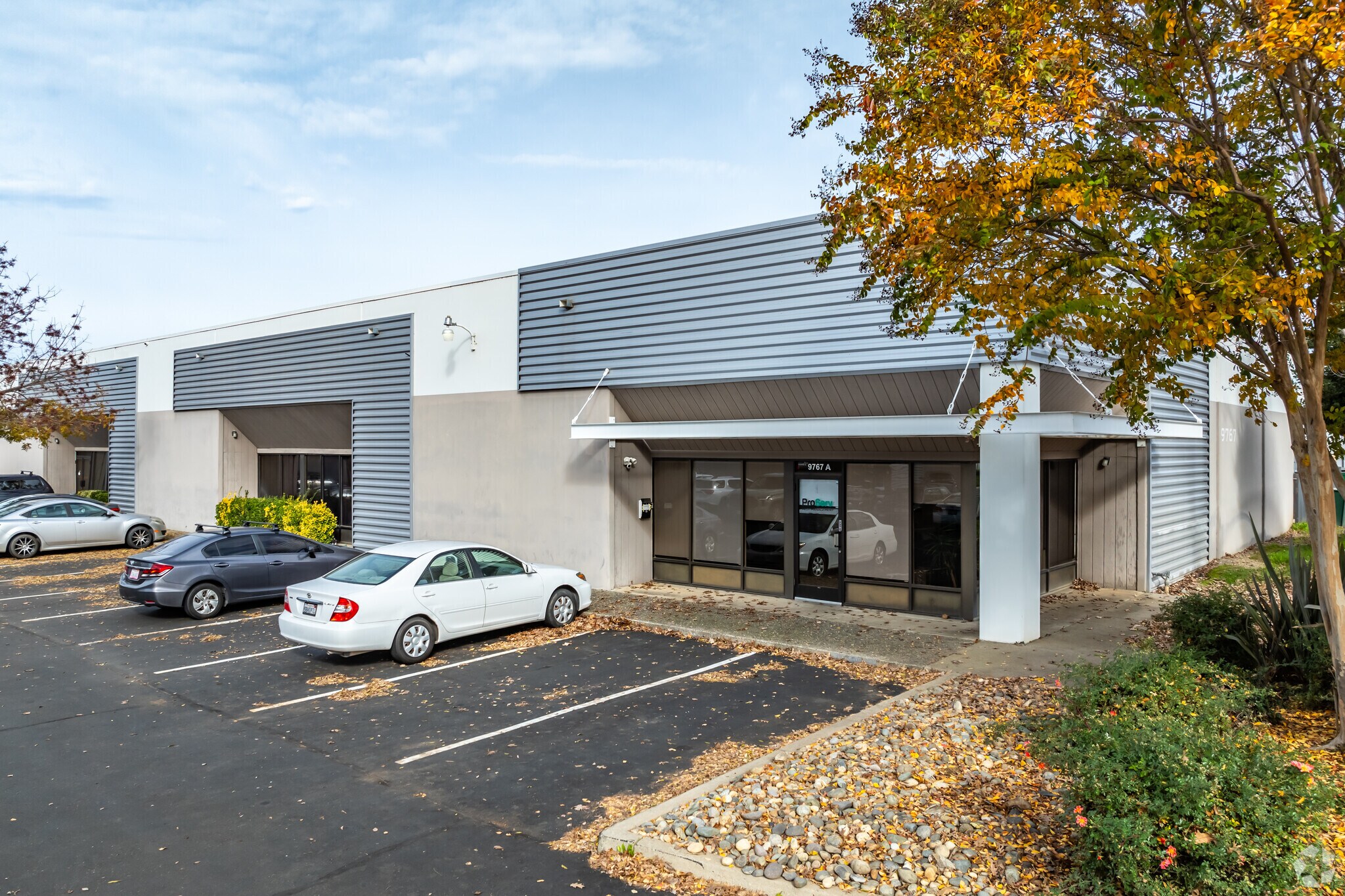 9767 Business Park Dr, Sacramento, CA for Rent