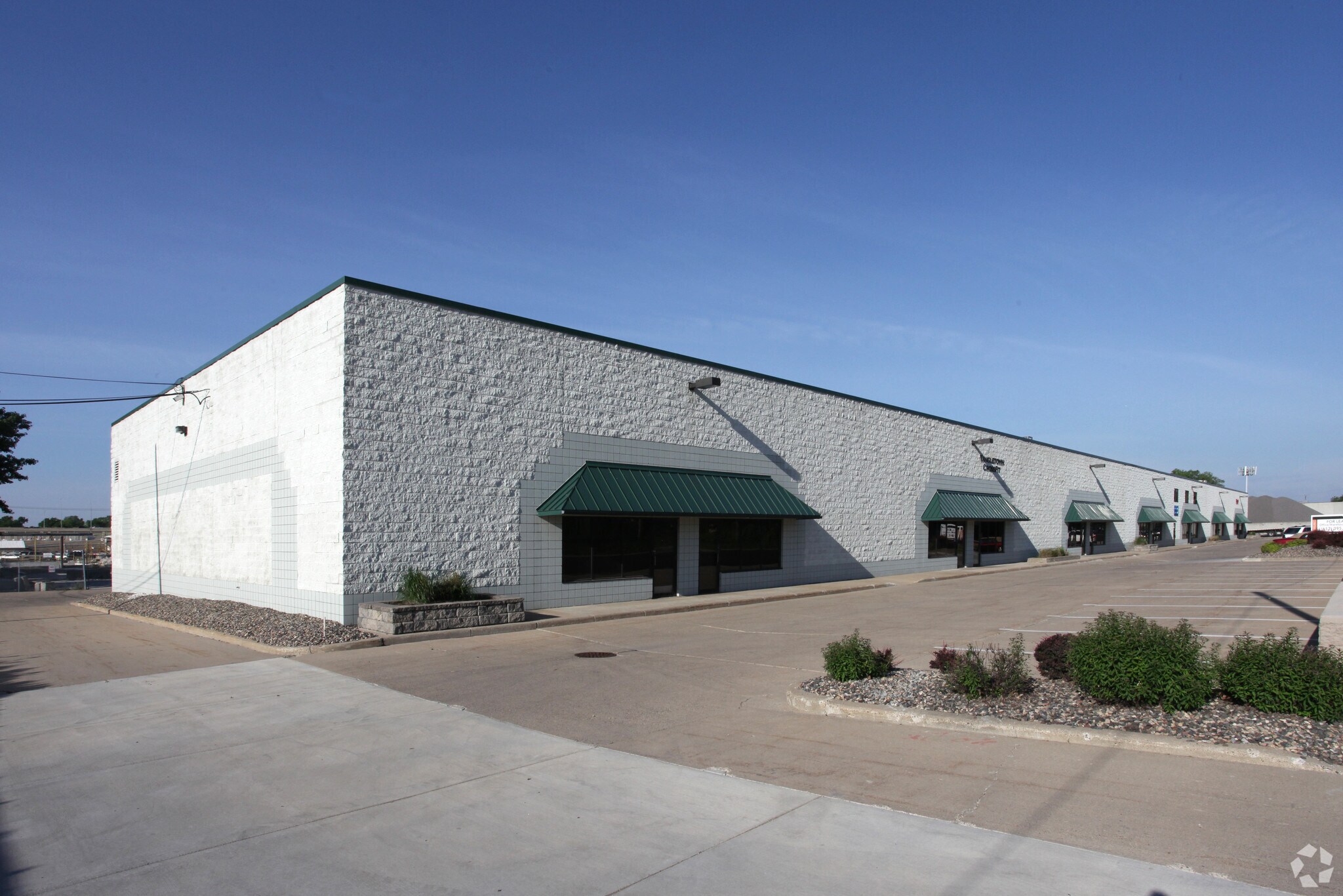 369-415 W 60th St, Minneapolis, MN for Rent