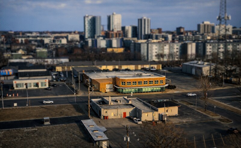 408 S Neil St, Champaign, IL for Sale