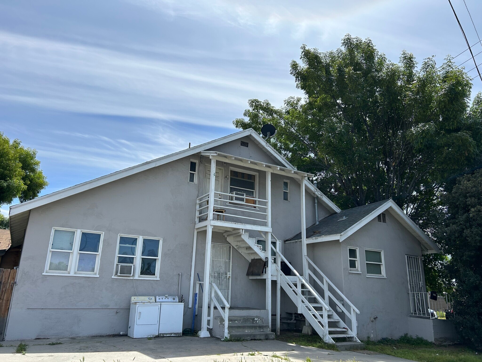 3159 1st St, Riverside, CA for Sale