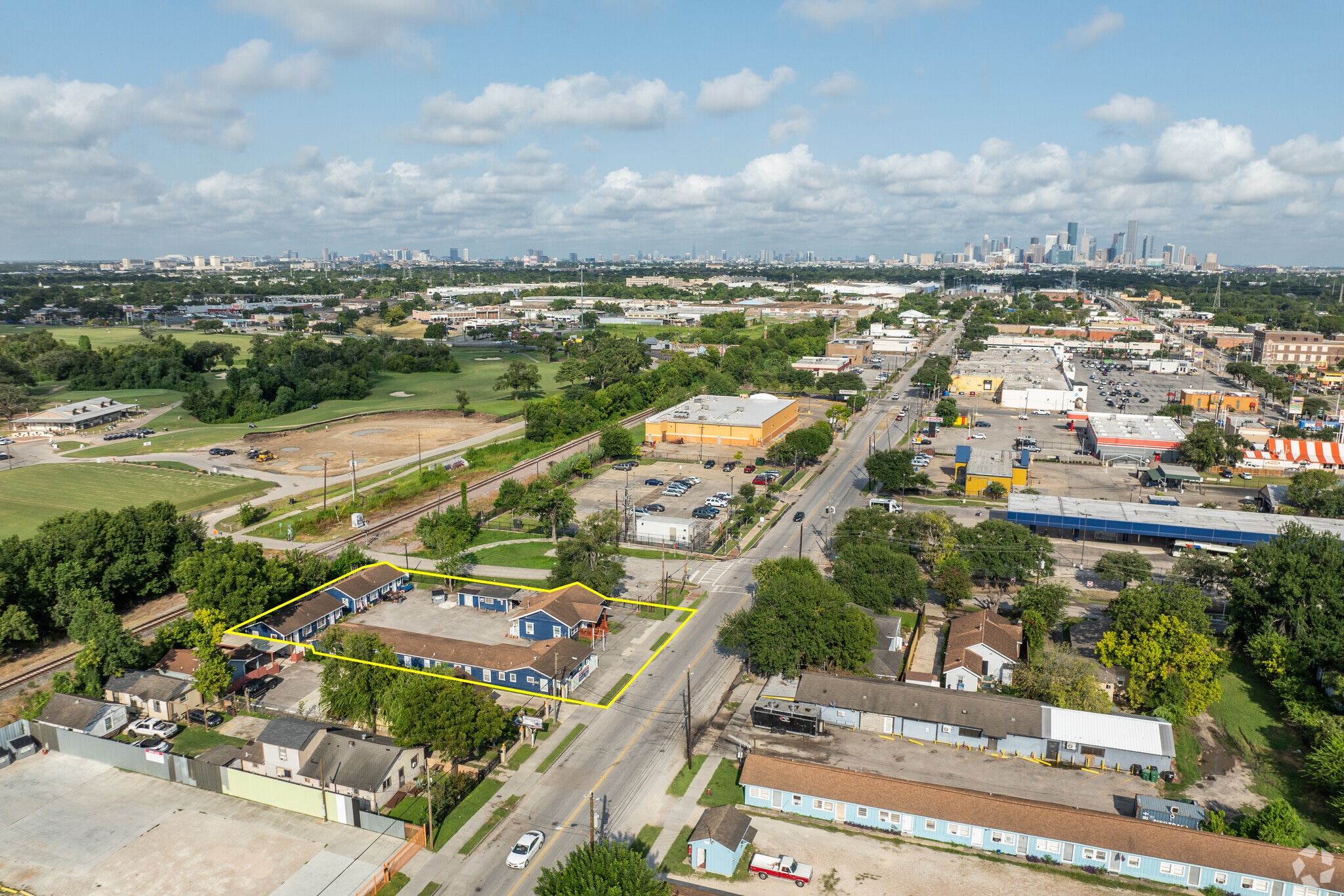 7002 Capitol St, Houston, TX for Sale