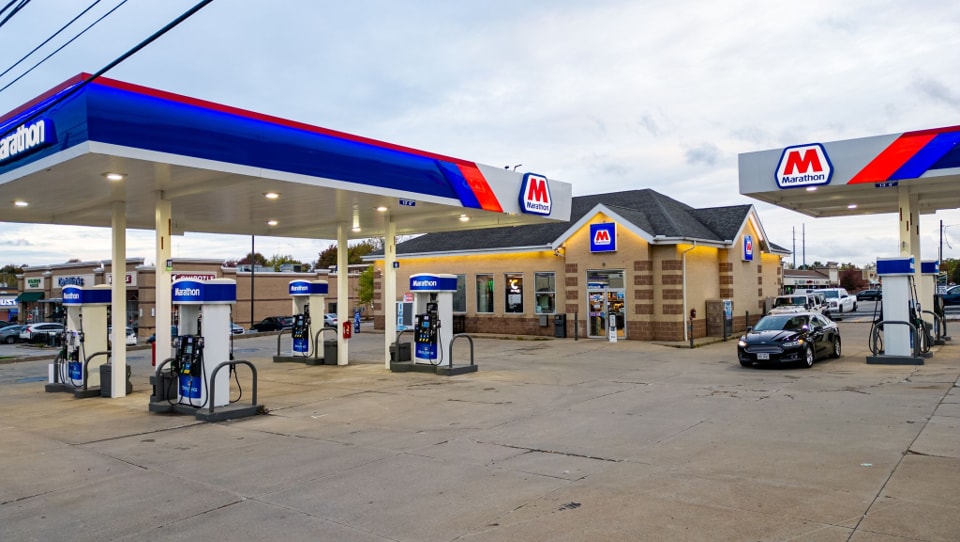 7498 Broadview Rd, Parma, OH for Sale