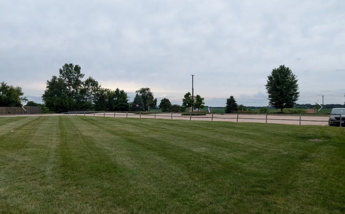 800-A N Main St, Elburn, IL for Sale