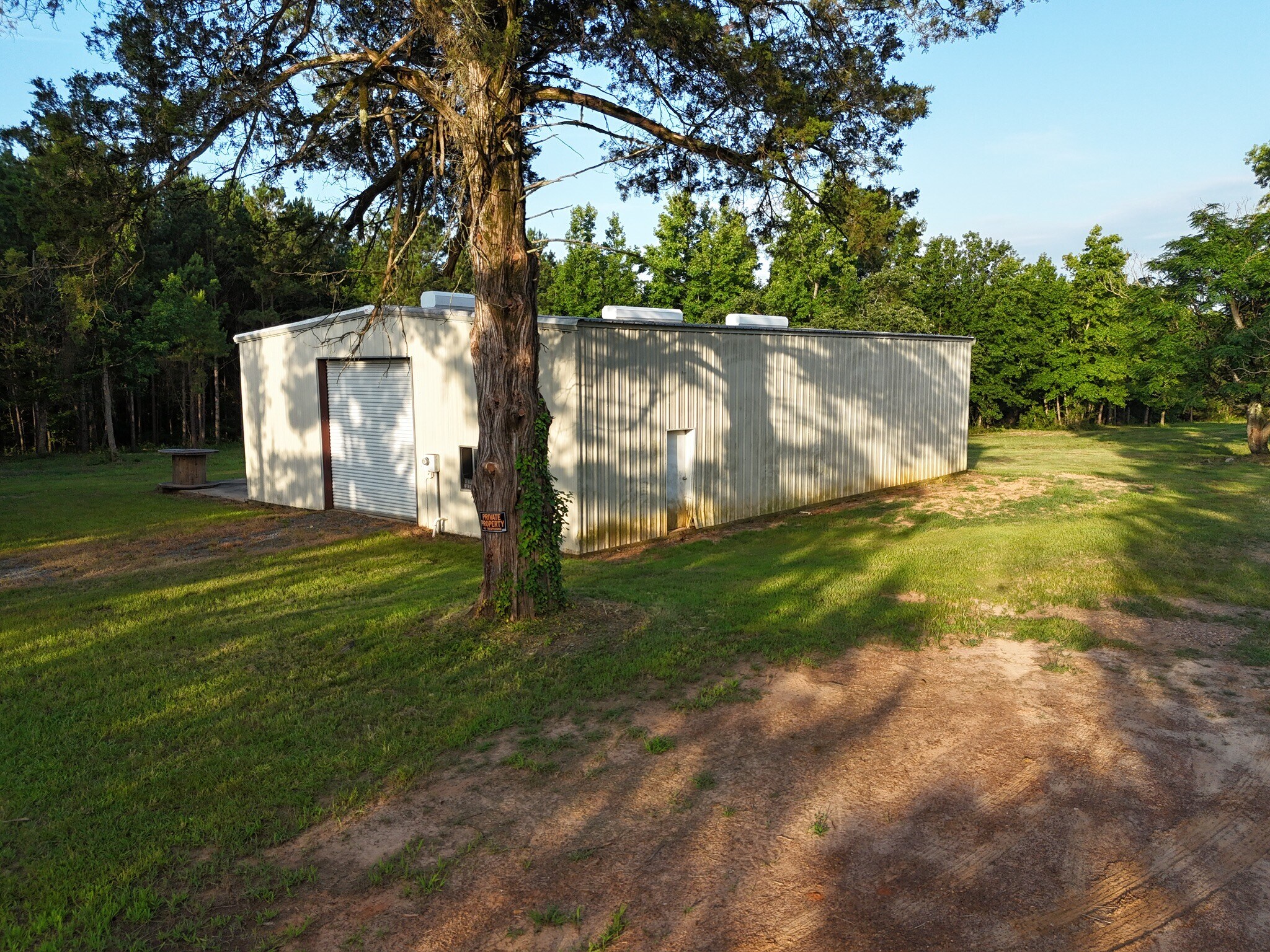 946 County Road 4814, Bloomburg, TX for Sale