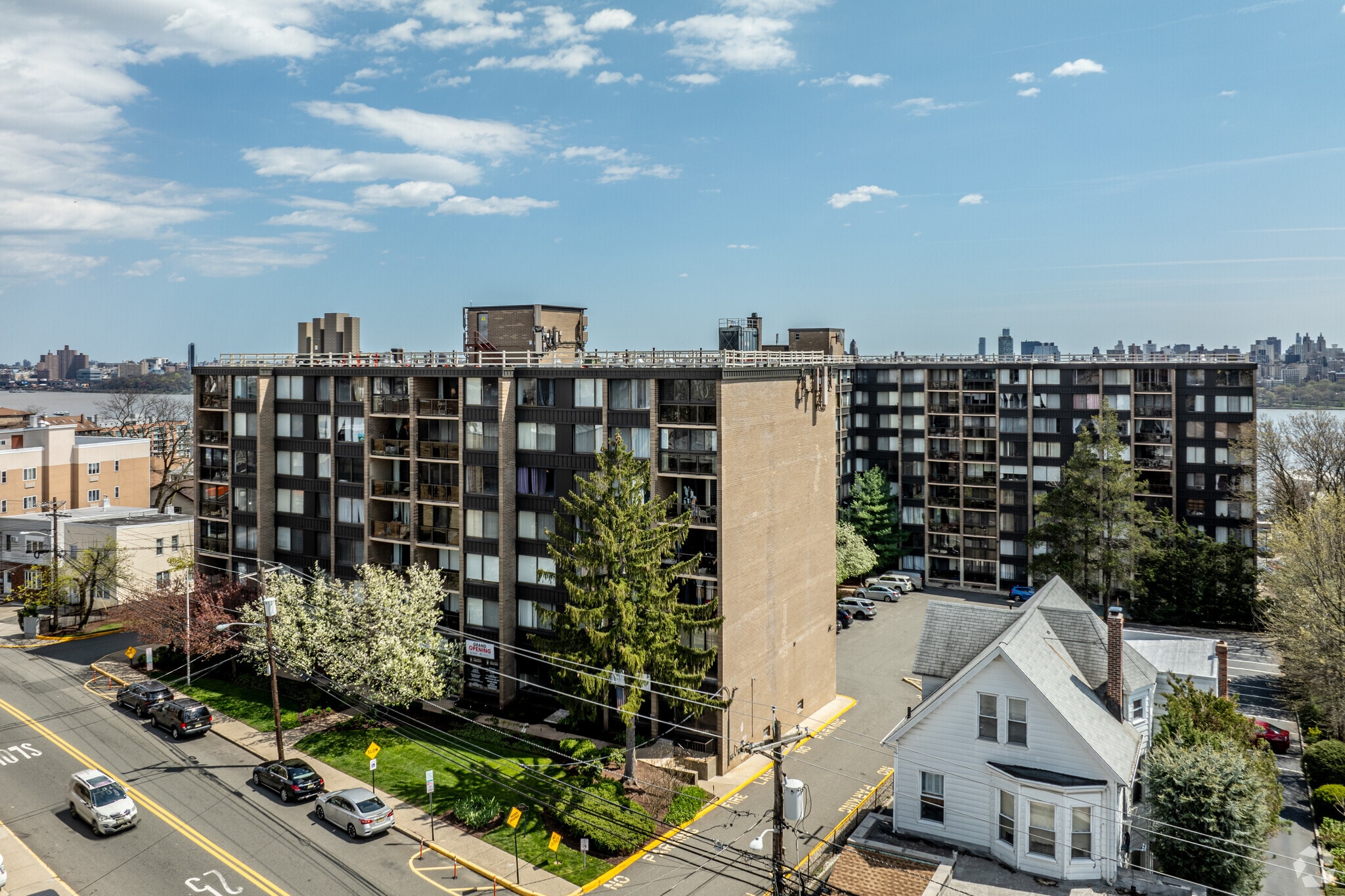 9060 Palisade Ave, North Bergen, NJ for Rent