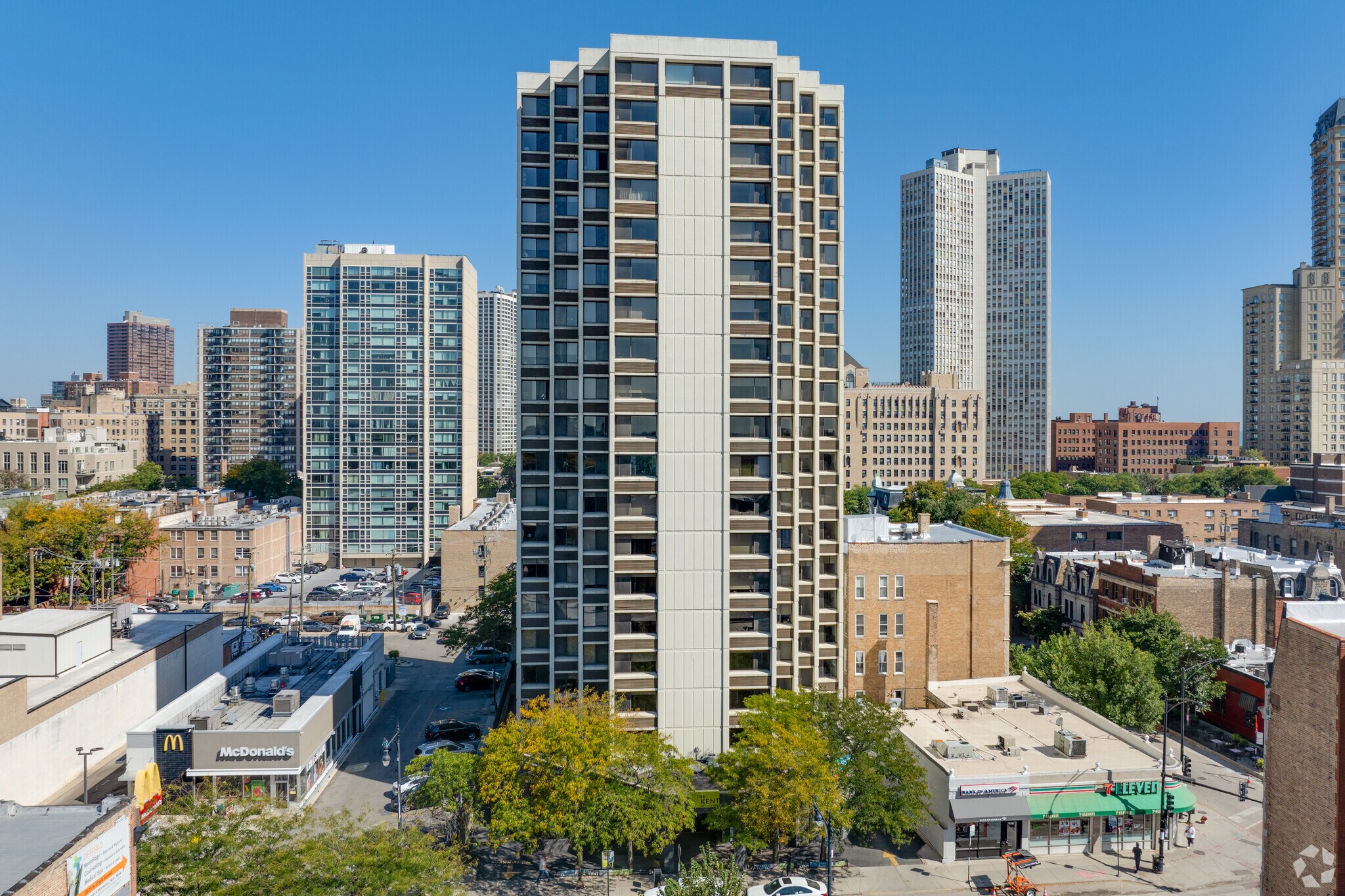 2623-2627 N Clark St, Chicago, IL for Rent