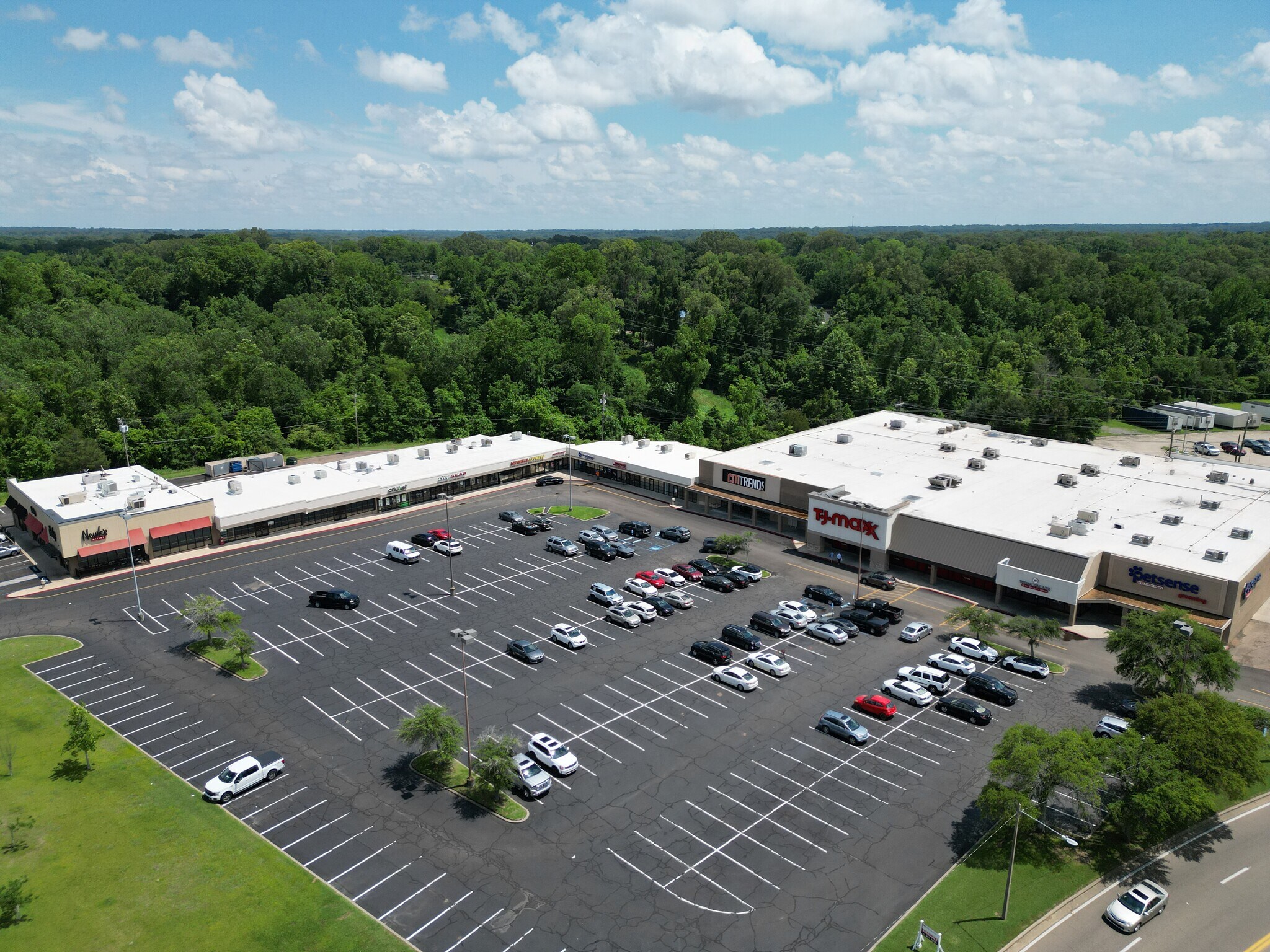 3403 Pemberton Square Blvd, Vicksburg, MS for Rent