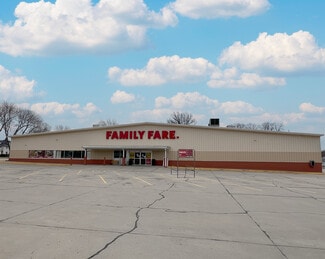 Falls City, NE Supermarket - 1900 Harlan St