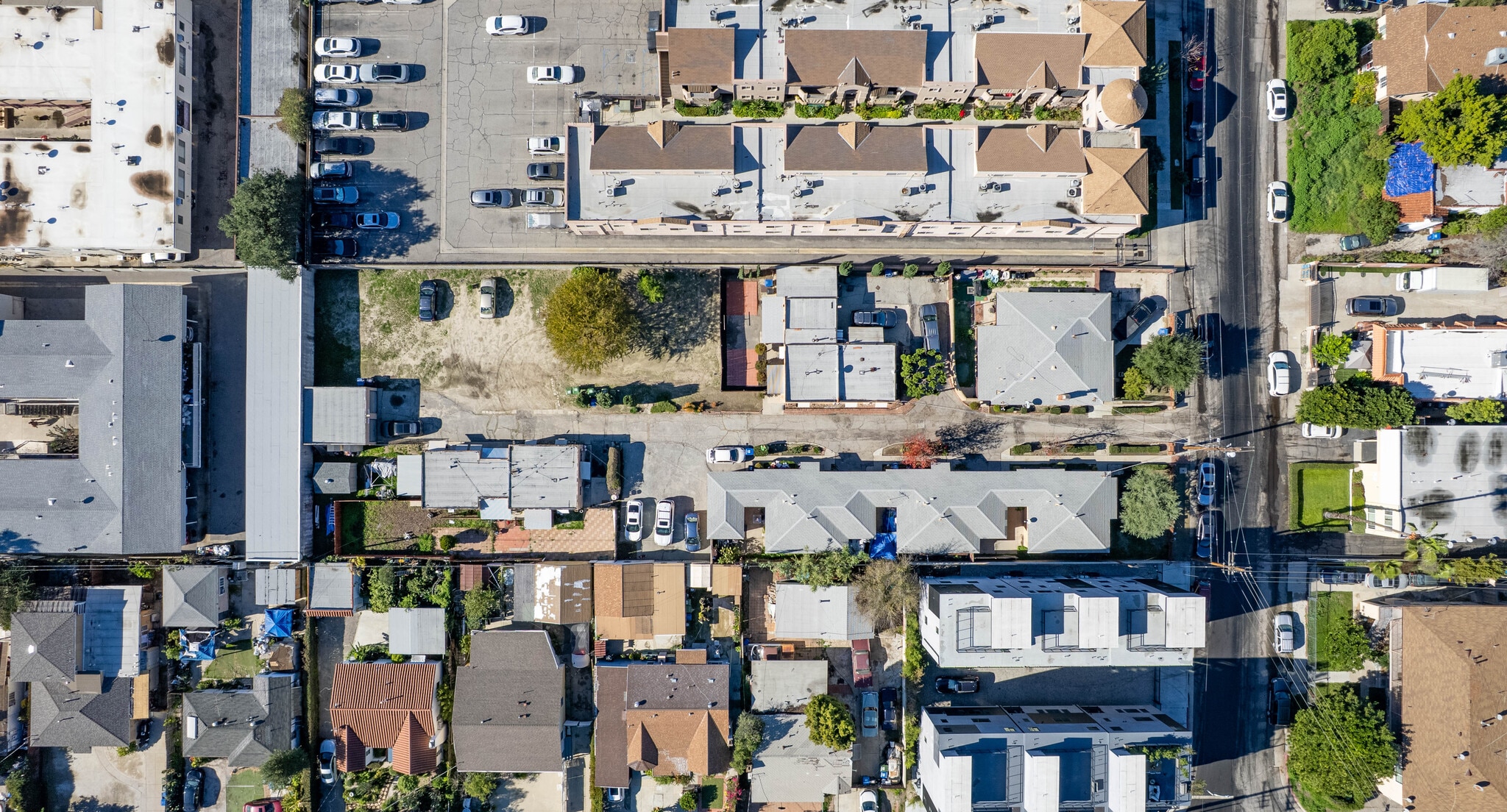 11414 Calvert St, North Hollywood, CA for Sale