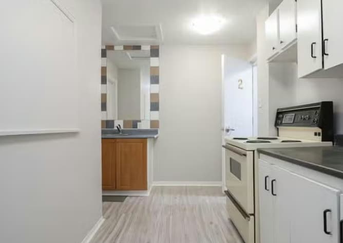 549 Gladstone Ave, Ottawa, ON for Sale
