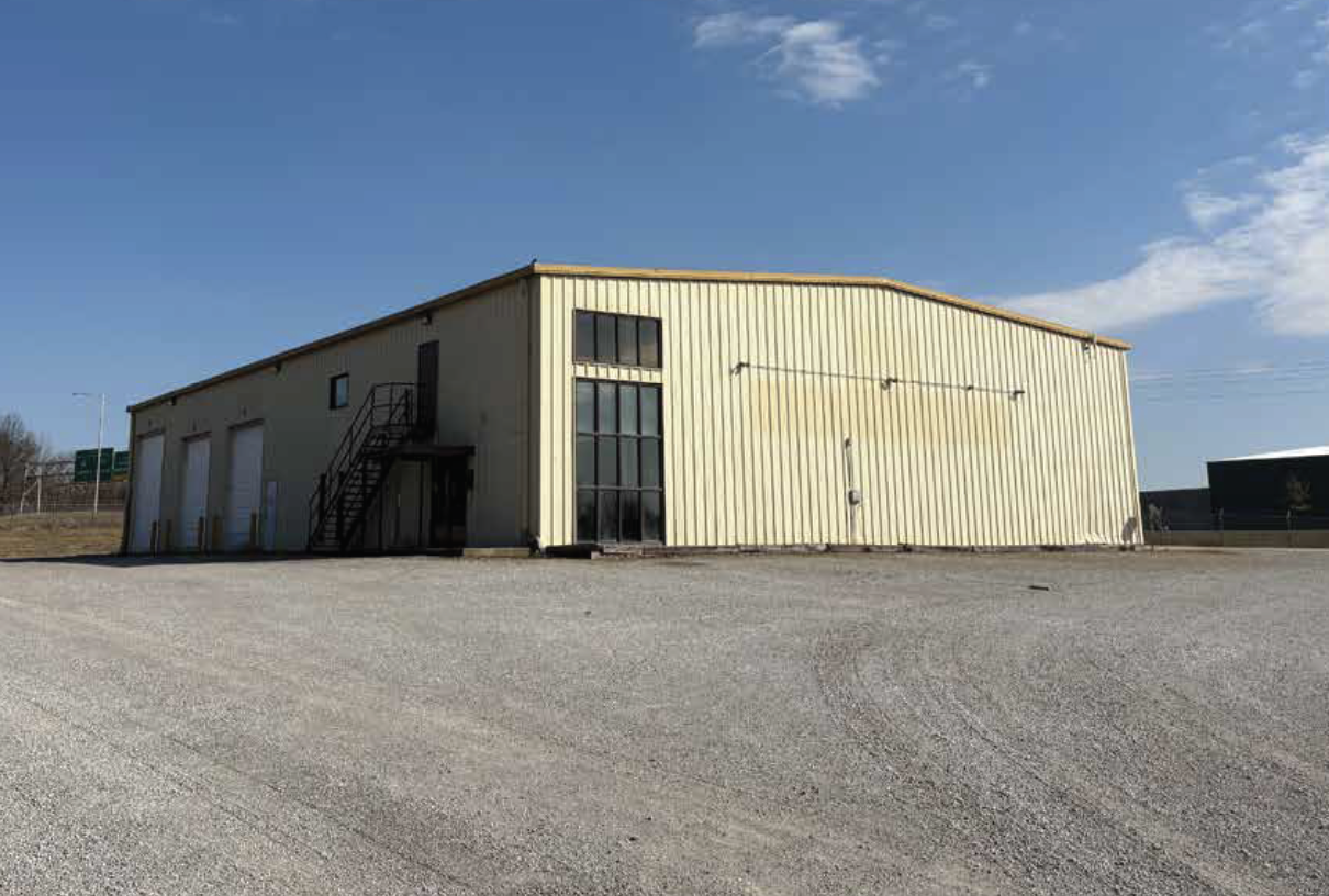 1100 S 45th St, Mount Vernon, IL for Rent