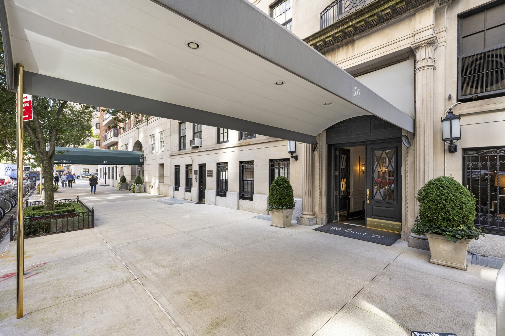44-50 E 72nd St, New York, NY for Rent