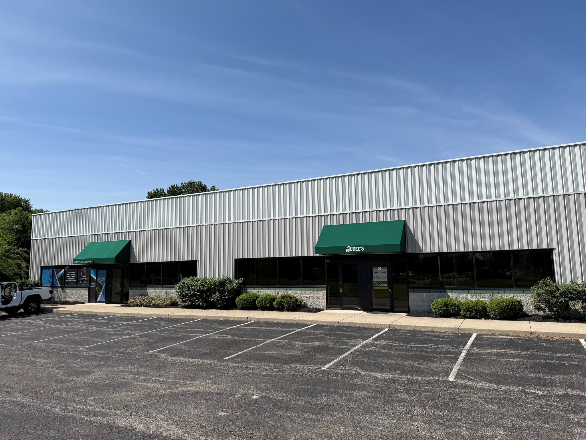 8205 Estates Pky, Plain City, OH for Sale