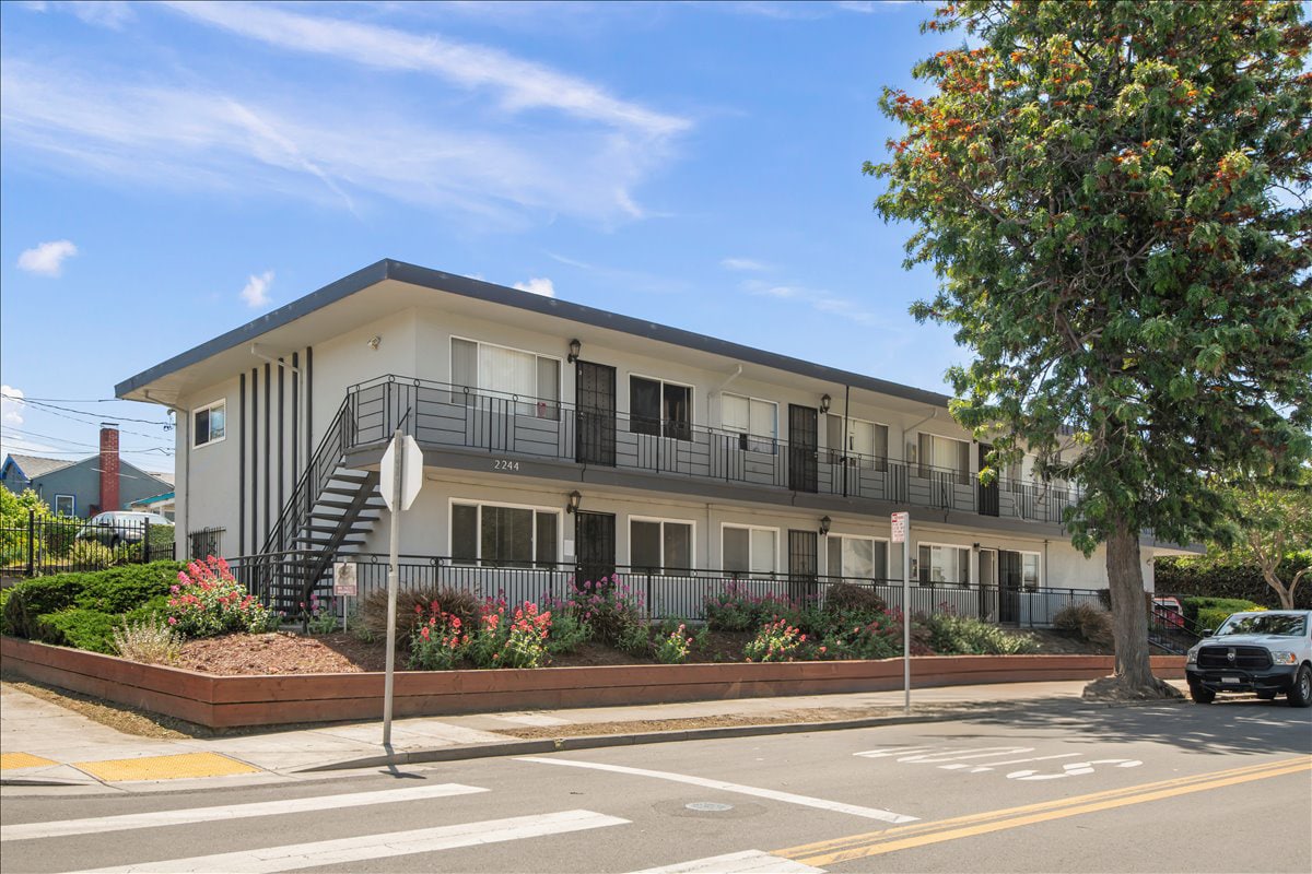 2244 12th Ave, Oakland, CA for Sale