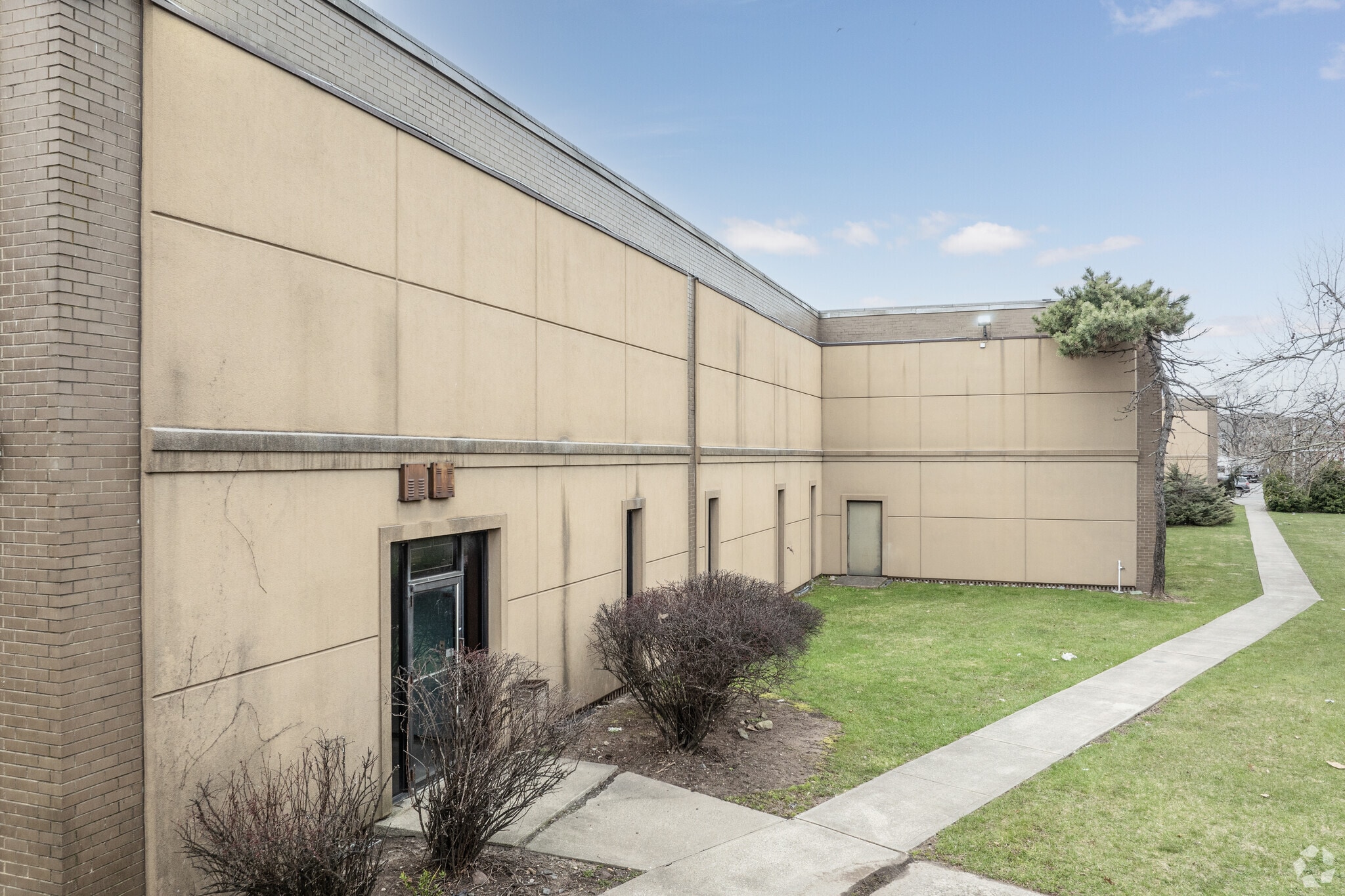 245-275 Secaucus Rd, Secaucus, NJ for Rent