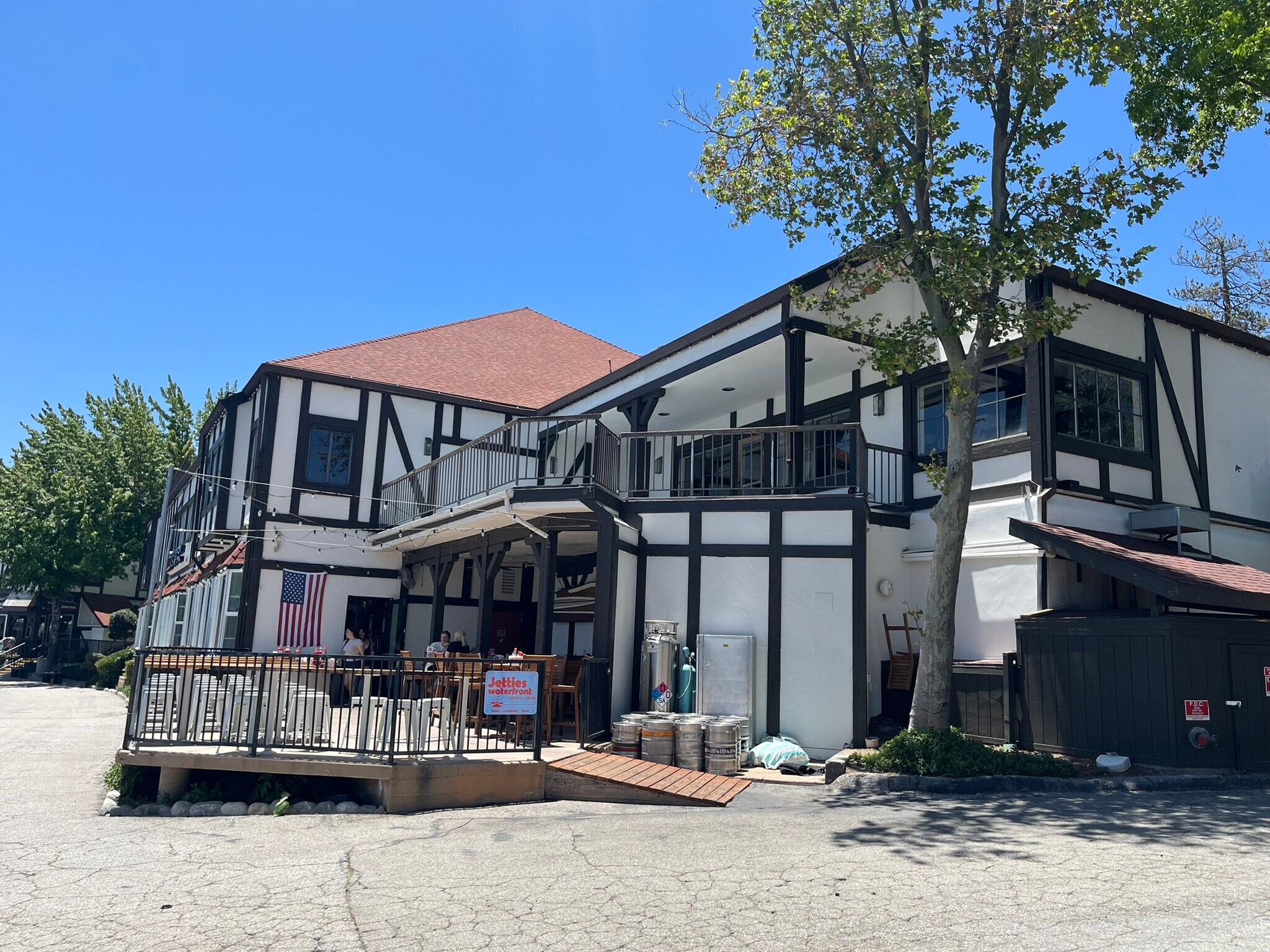 28200 Hwy 189, Lake Arrowhead, CA for Rent