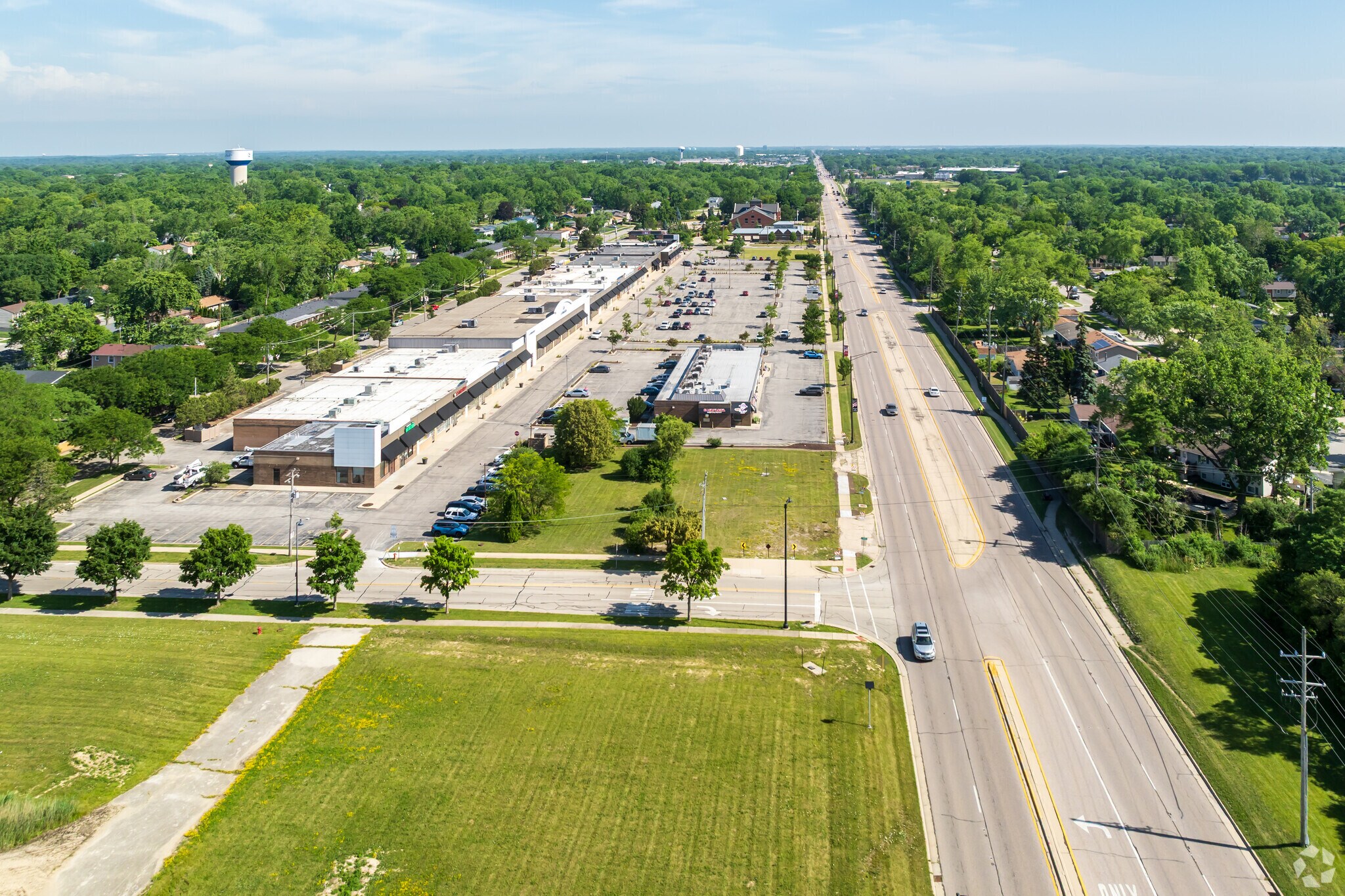 6600 Barrington Rd, Hanover Park, IL for Sale