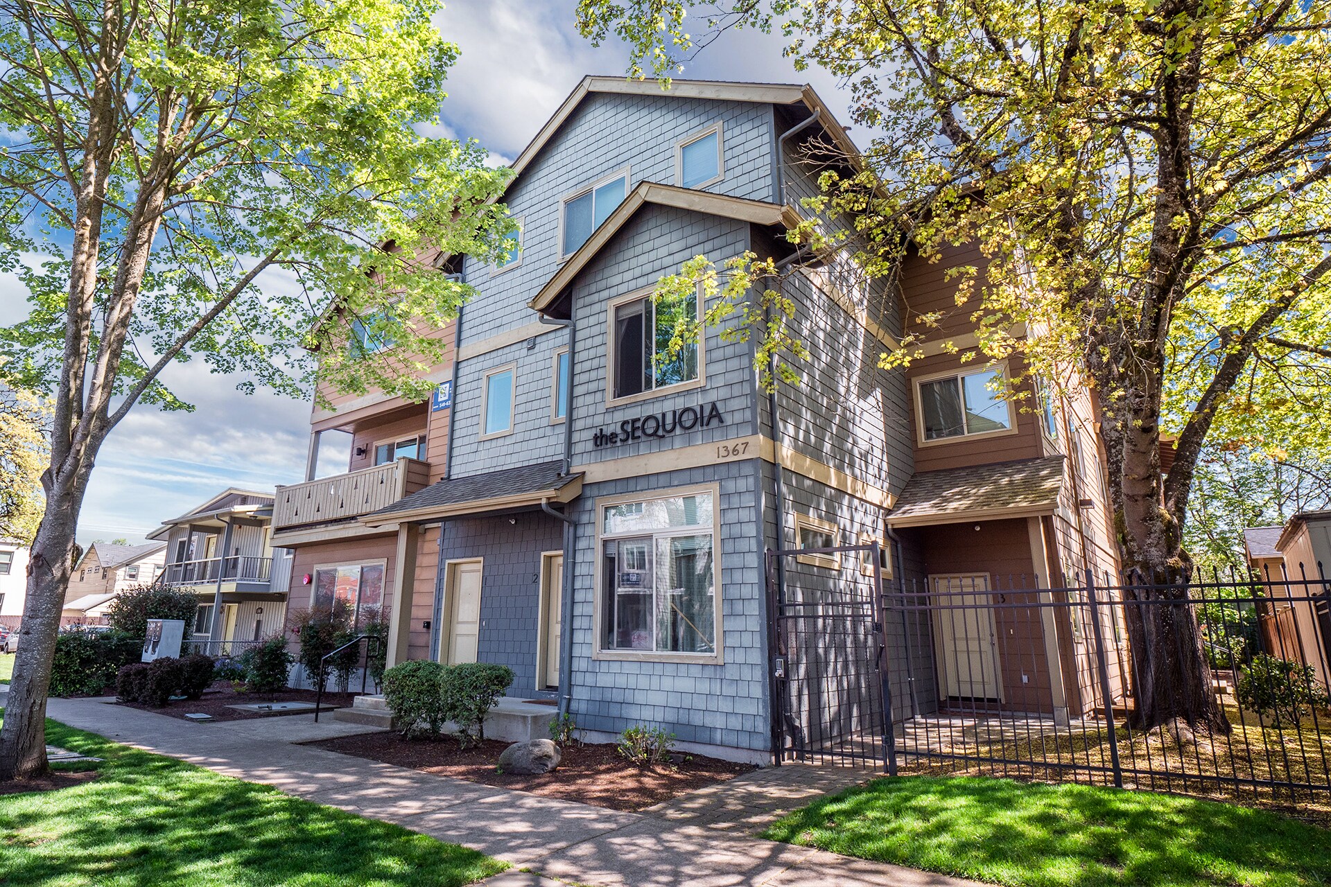 1367 High St, Eugene, OR for Sale