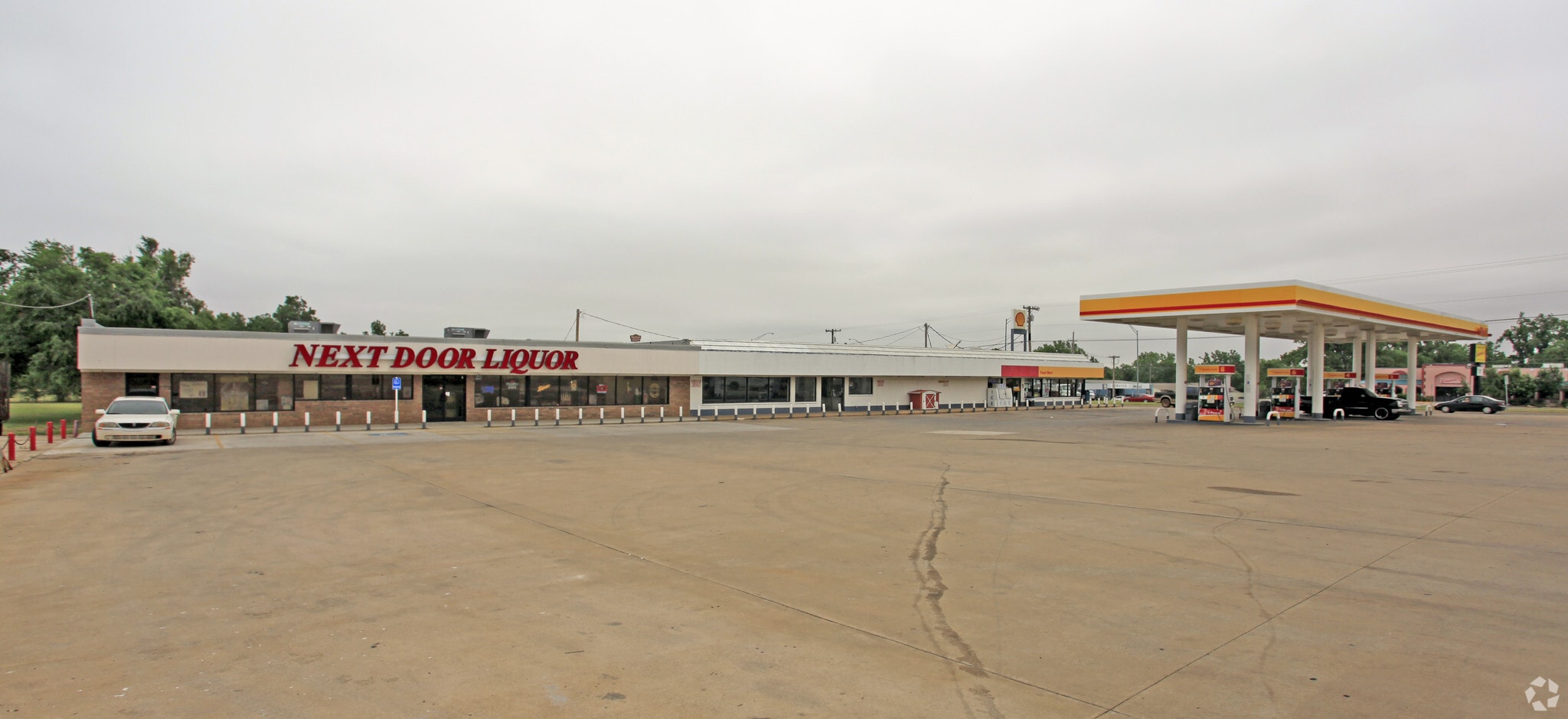 404-406 W Country Club Rd, Chickasha, OK for Sale