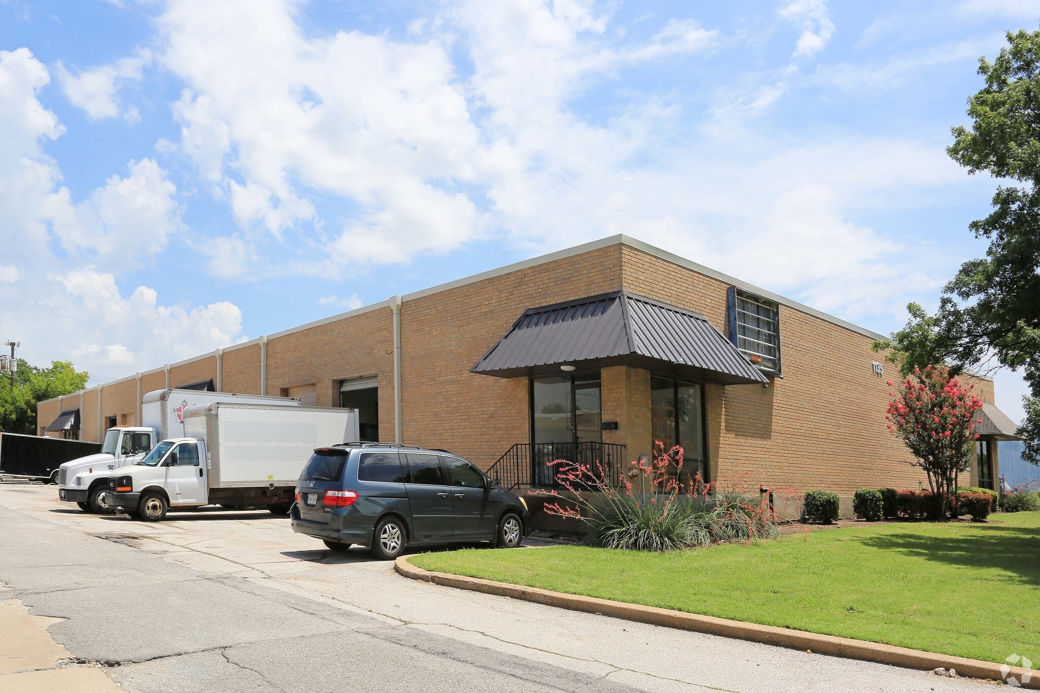 1135 E Plano Pky, Plano, TX for Rent