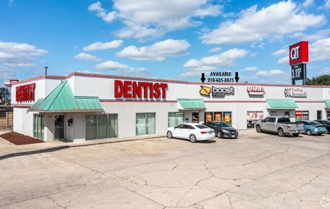 6806 W Military Dr, San Antonio, TX for Rent