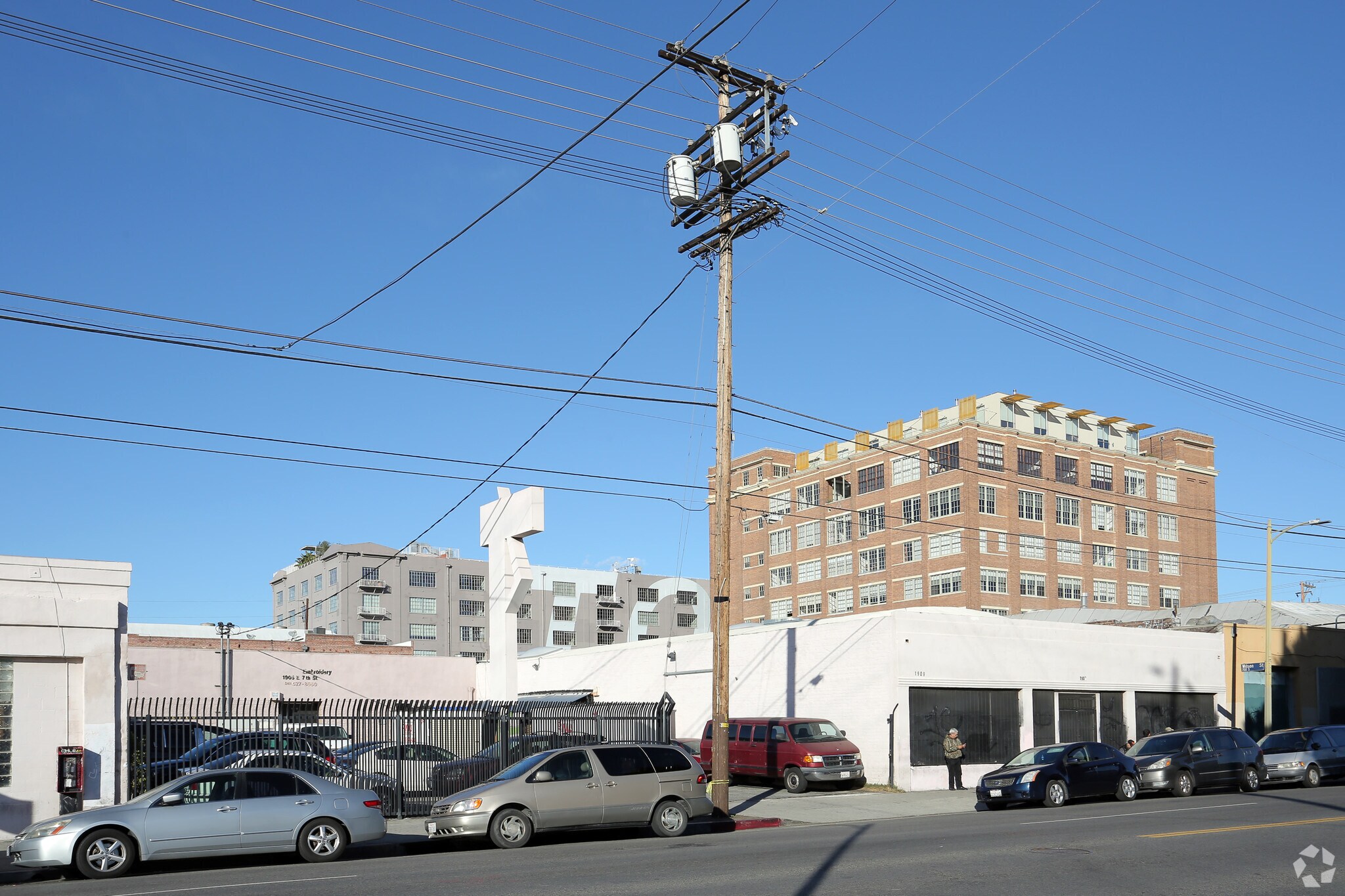 1811 E 7th St Los Angeles, CA 90021 Industrial Property for Lease on