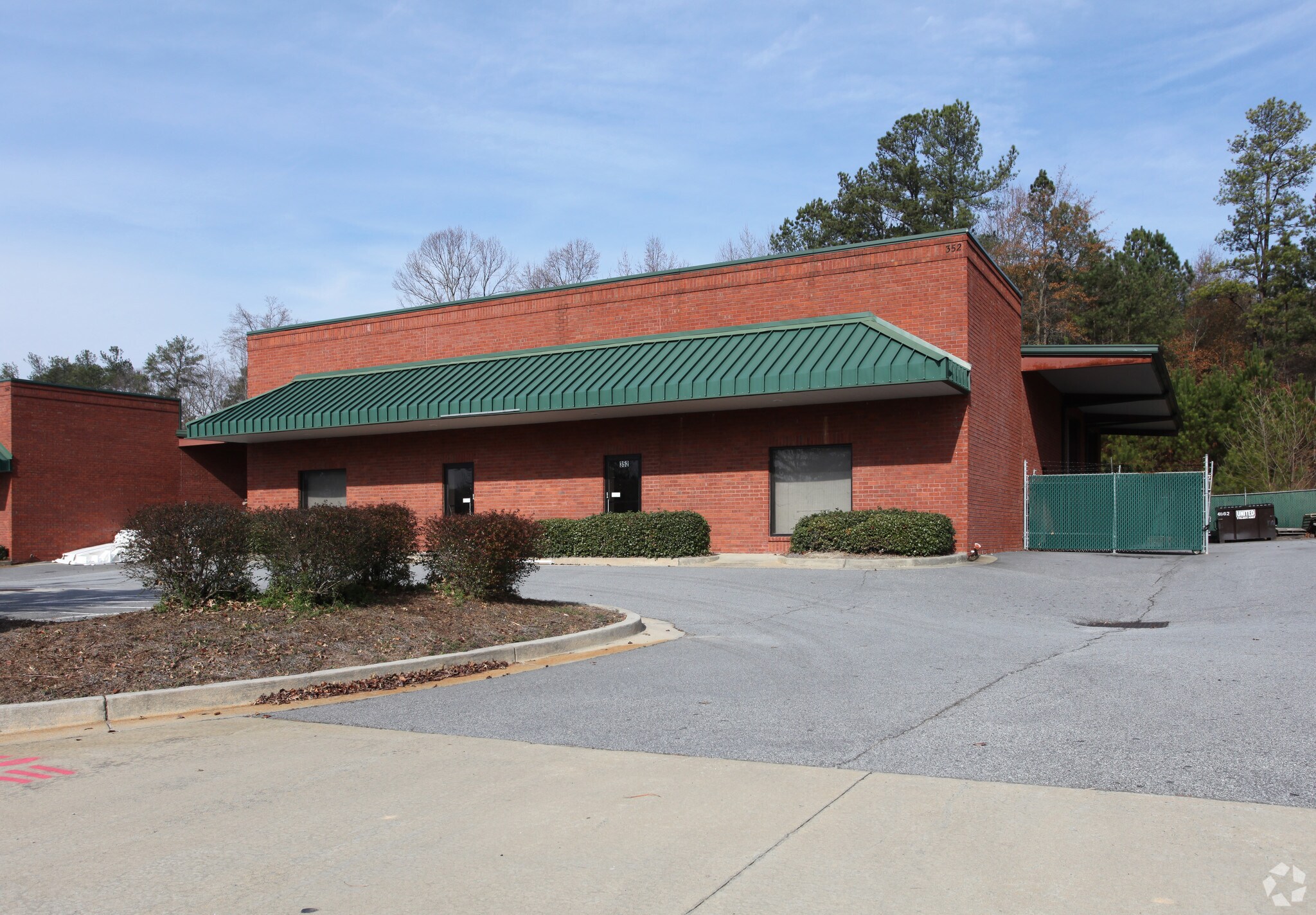 352 Swanson Dr Lawrenceville, GA 30043 Flex Property for Lease on