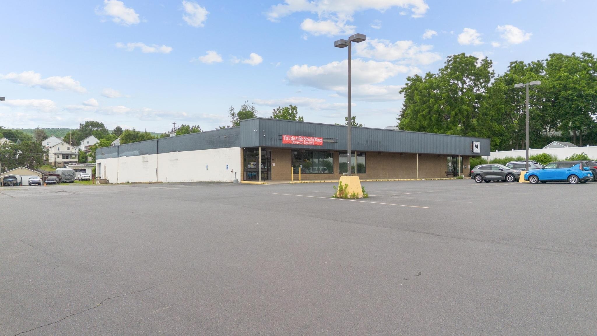 629 S Main St, Old Forge, PA for Rent