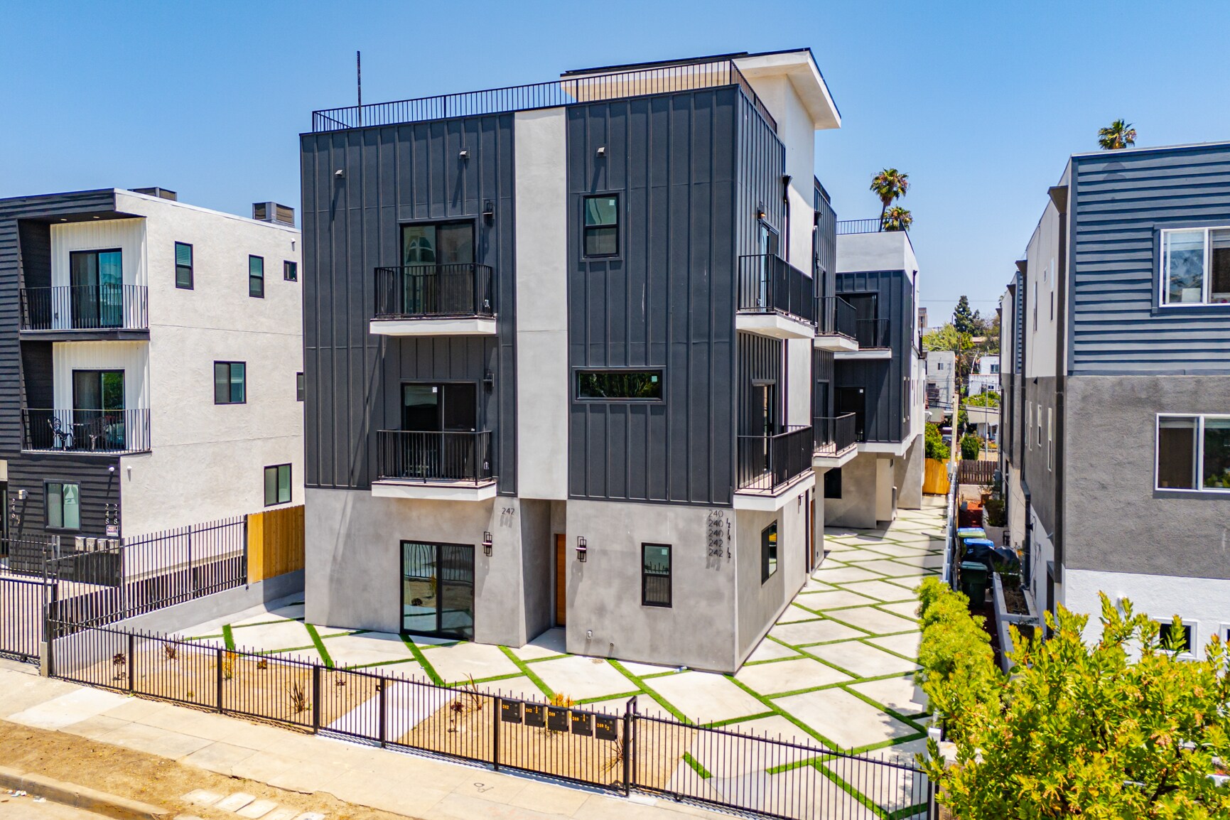 242 N Dillon St, Los Angeles, CA for Sale
