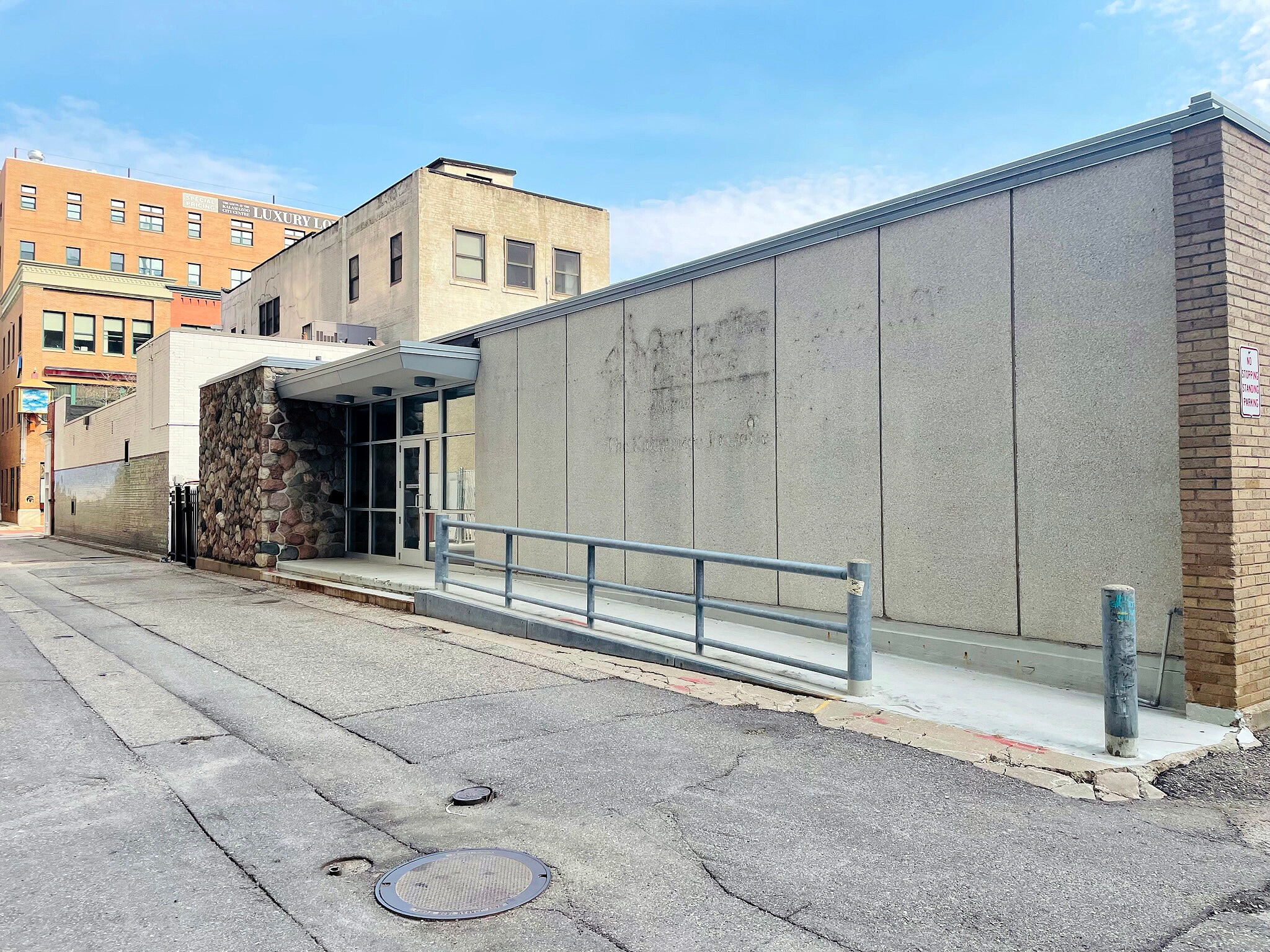 125 W Exchange Pl, Kalamazoo, MI for Rent