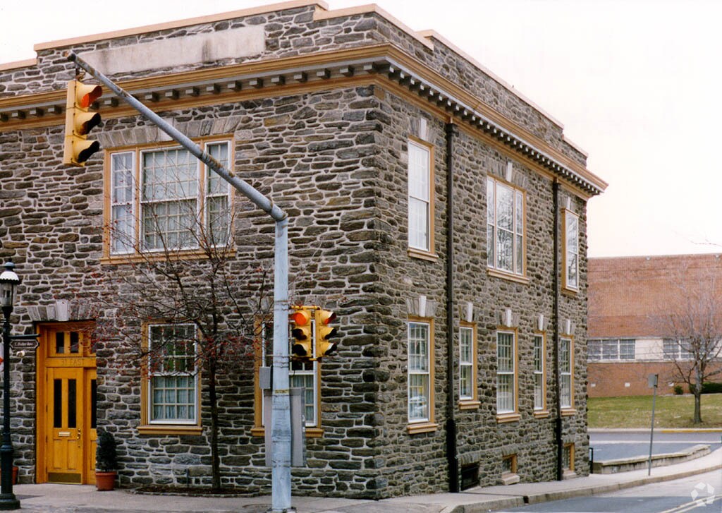 31 E Butler Ave Ambler, PA 19002 Office Property for Lease on