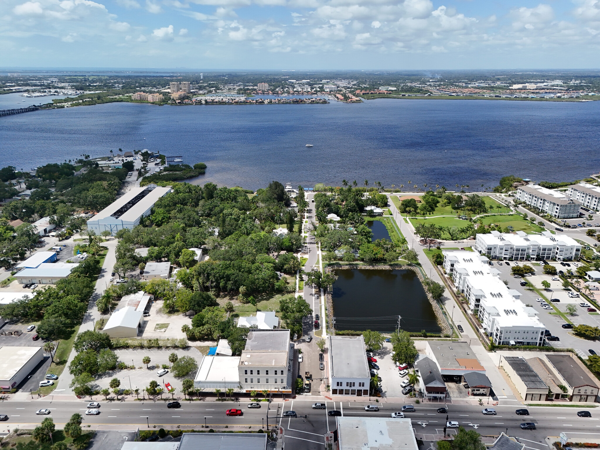 302 9th St E, Bradenton, FL for Sale