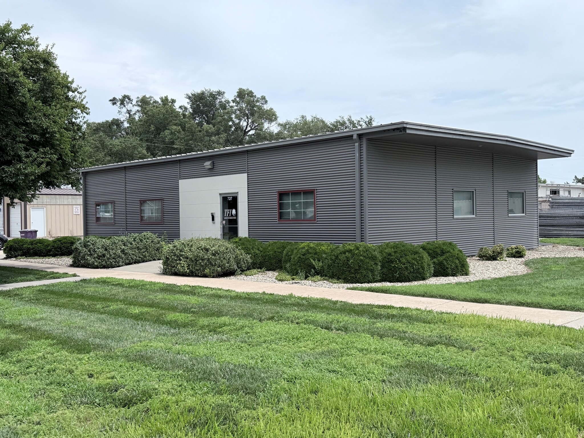 727 S Juliette Ave, Manhattan, KS for Rent