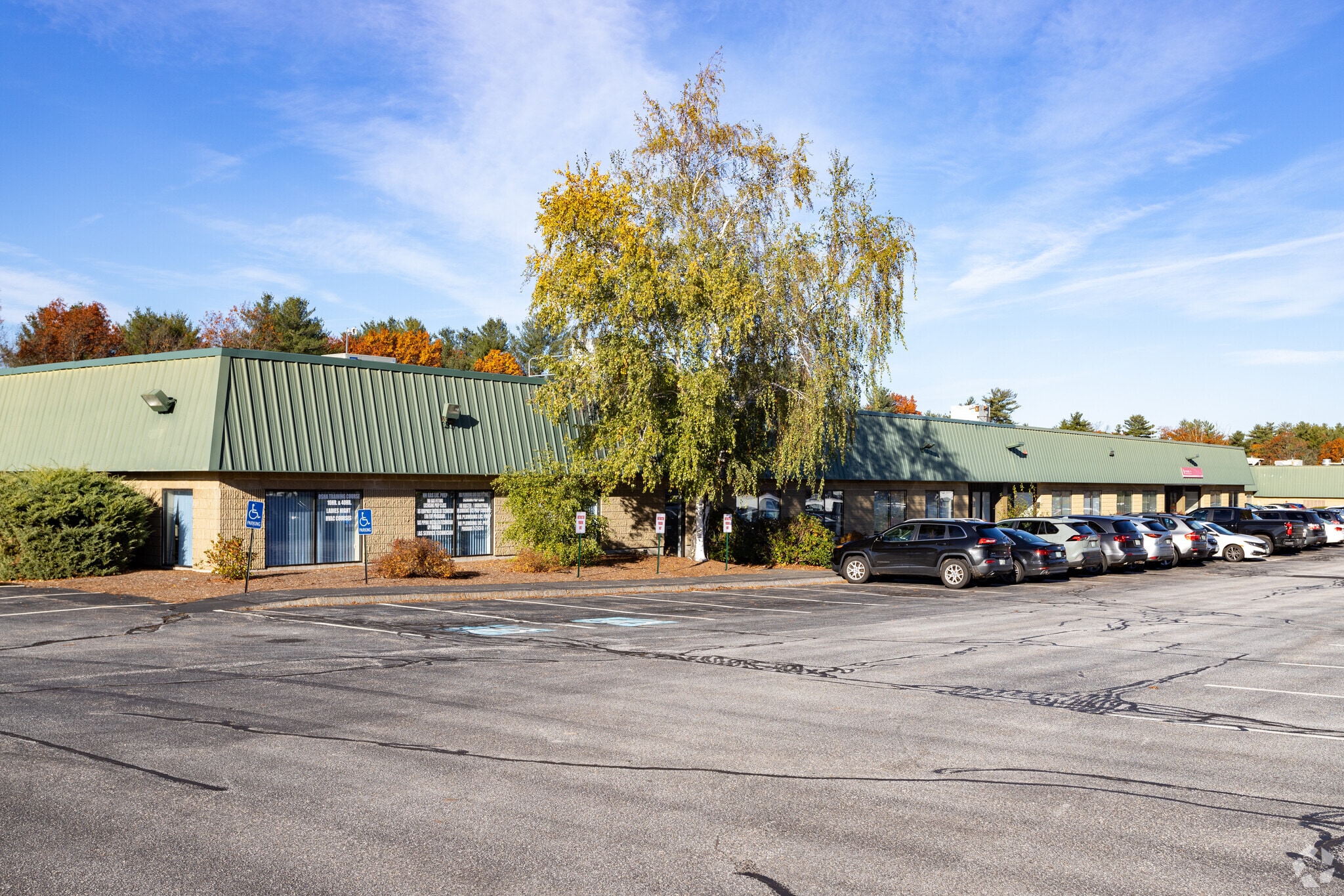7 Perimeter Rd, Manchester, NH for Rent