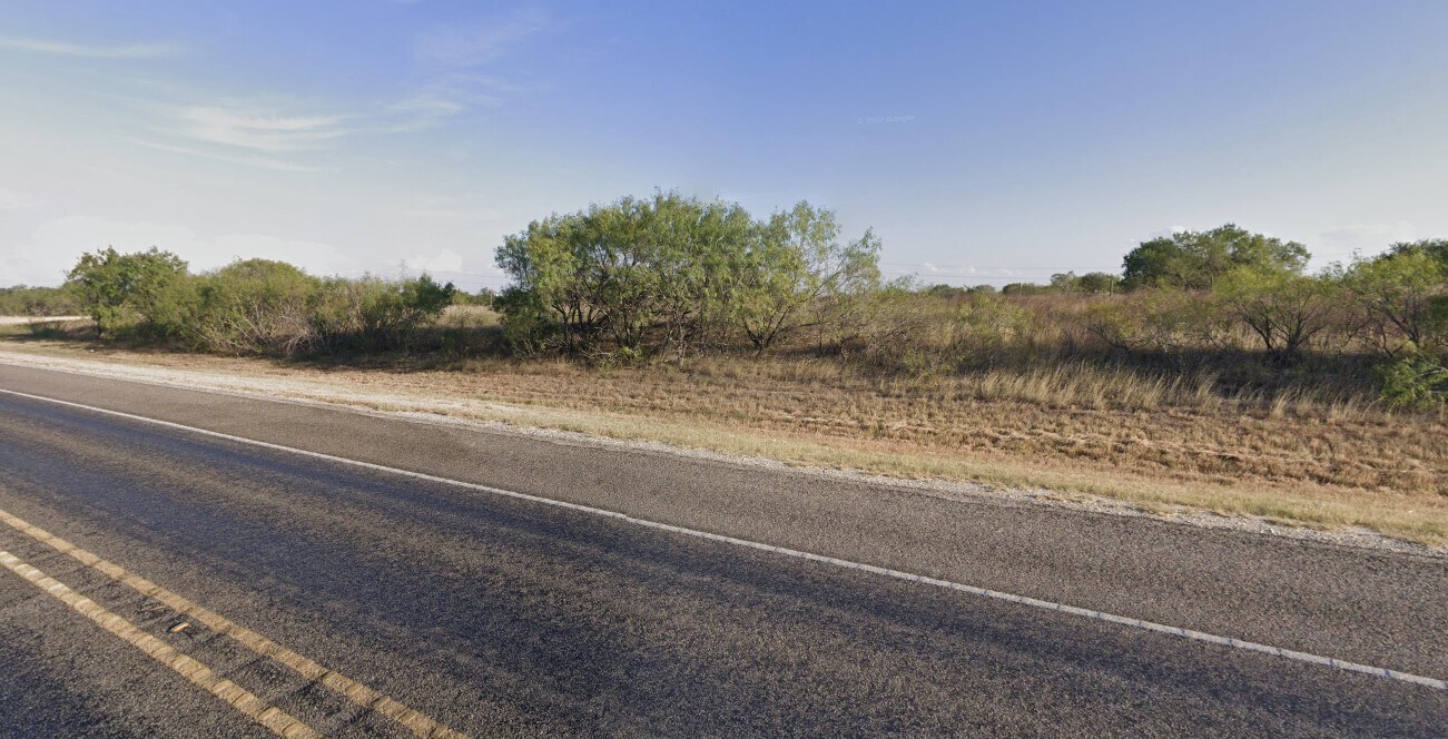 1,500 ft frontage Loop 1604, Elmendorf, TX for Sale