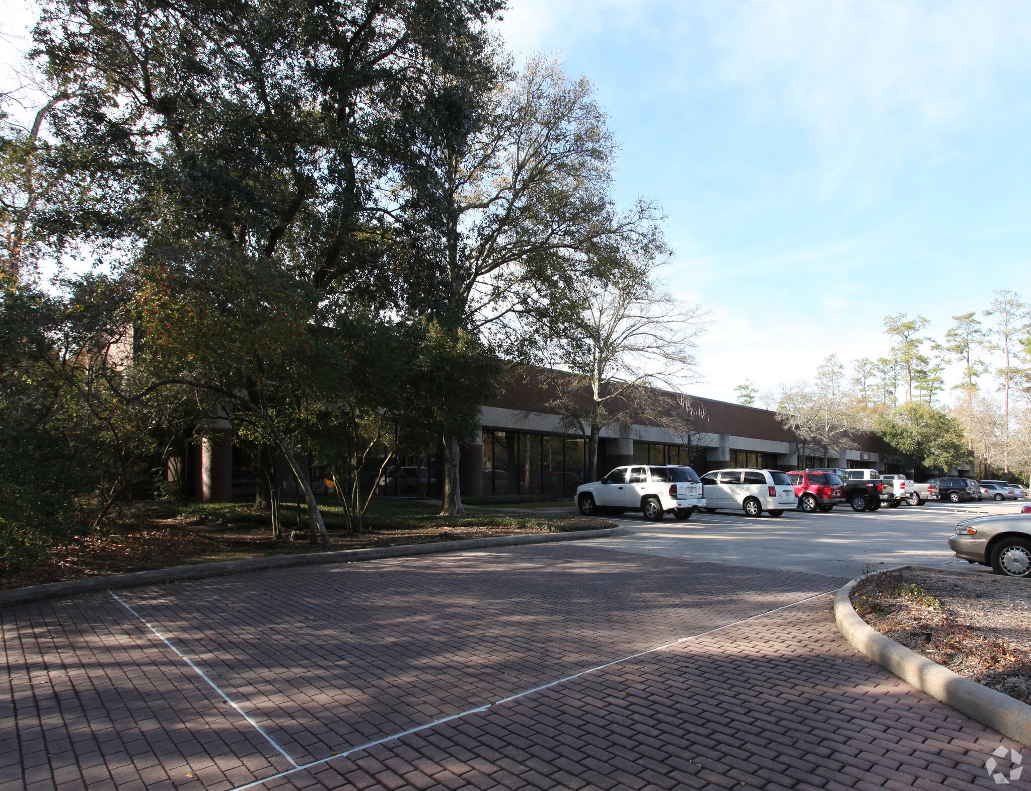 1440 Lake Front Cir, The Woodlands, TX for Rent