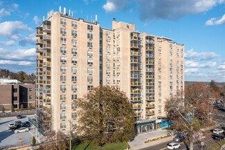 Stamford, CT undefined - 1 Strawberry Hill Ct