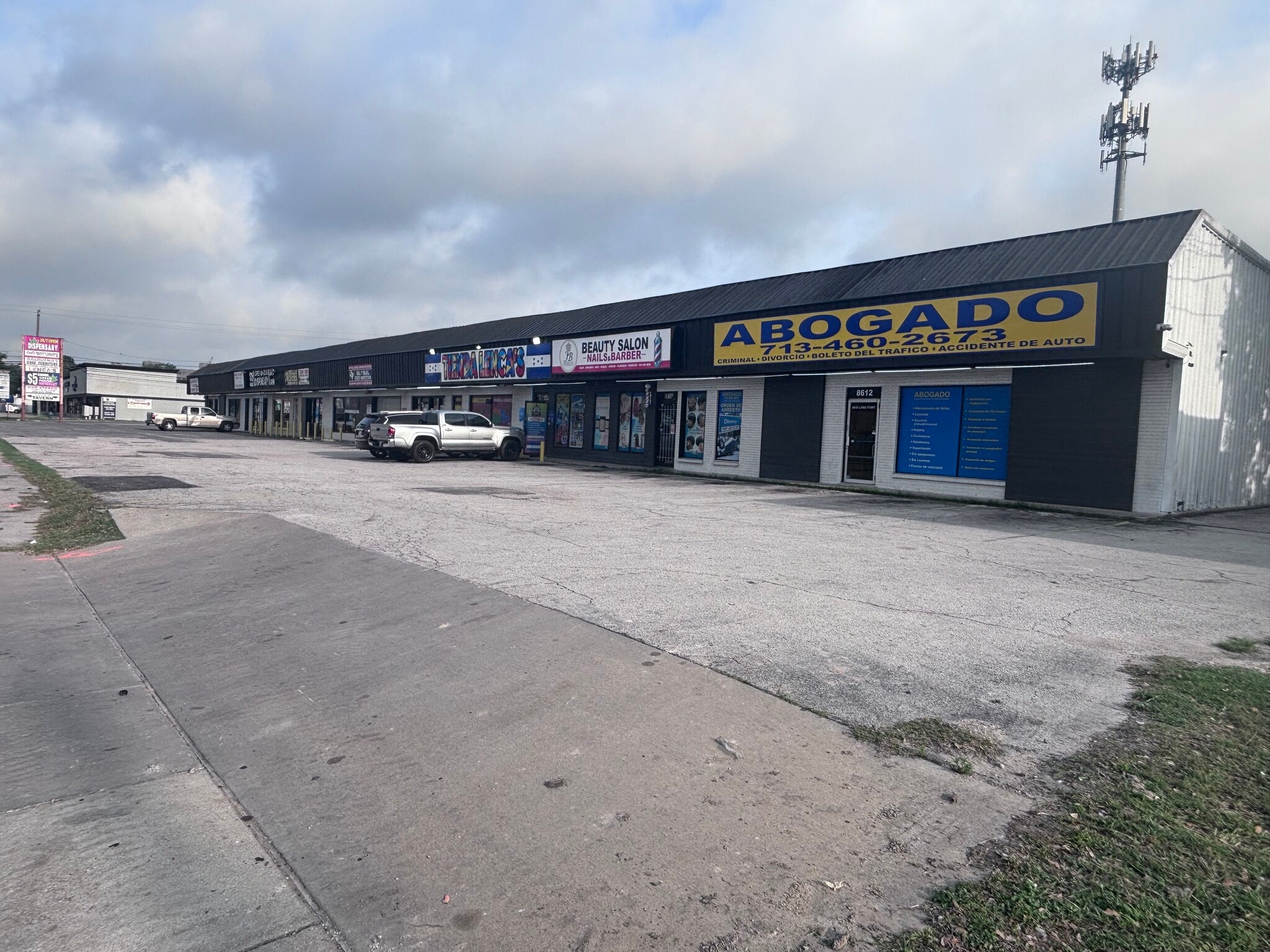 8612-8632 Long Point Rd, Houston, TX for Sale