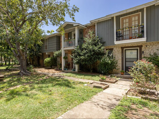 Boerne, TX Apartments - 311 E San Antonio Ave