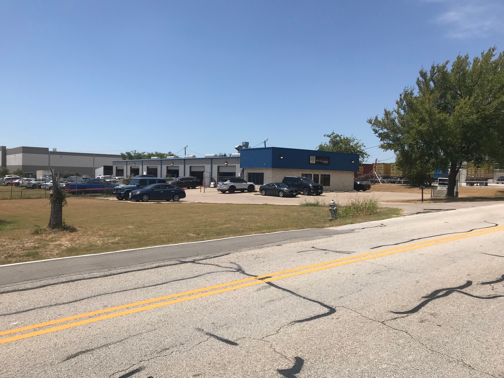 1100 W Harris Rd, Arlington, TX for Sale