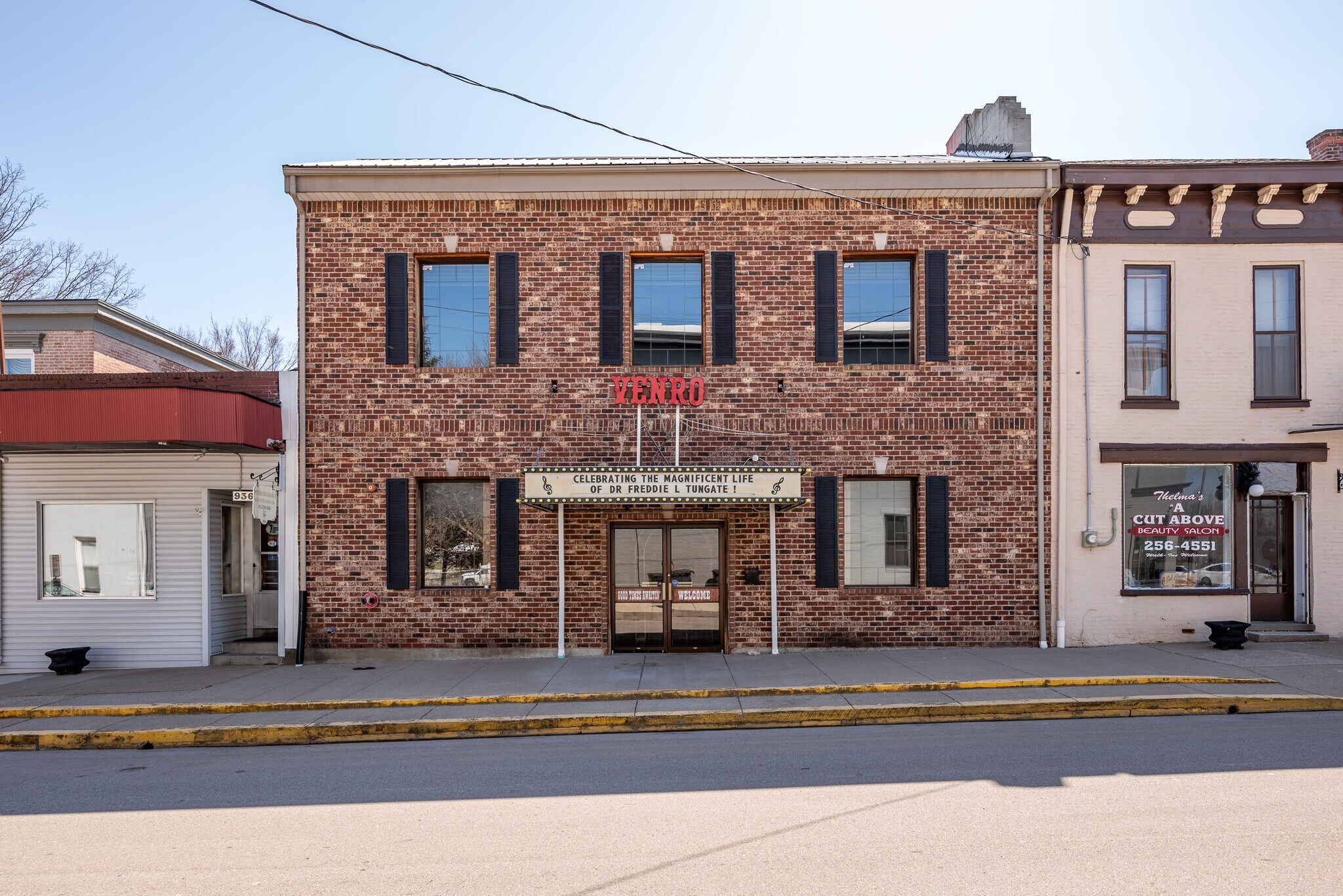 934 Main St, Charlestown, IN for Sale