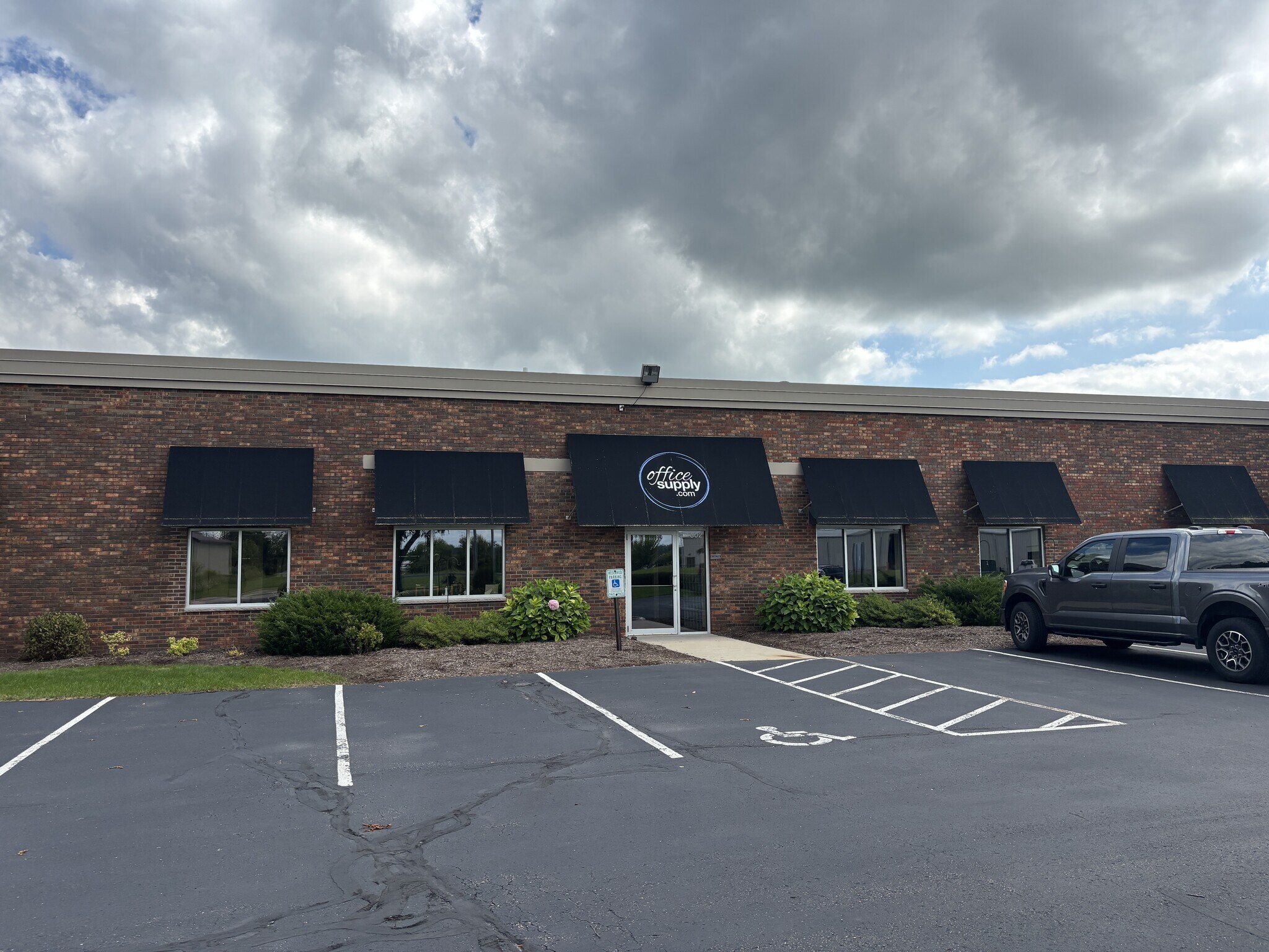 302 Industrial Dr, Columbus, WI for Sale