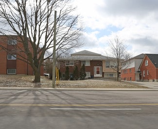Waterloo, ON Apartments - 155 University Ave E