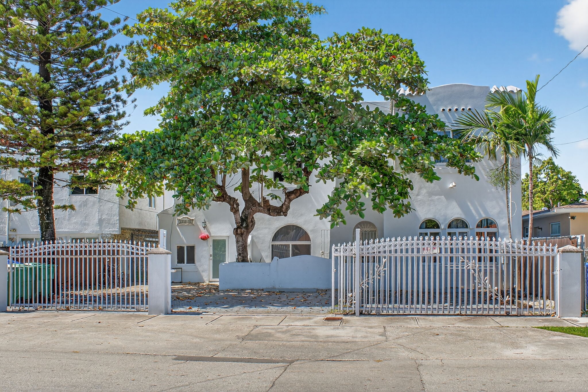1680 NW 22nd Ct, Miami, FL for Sale