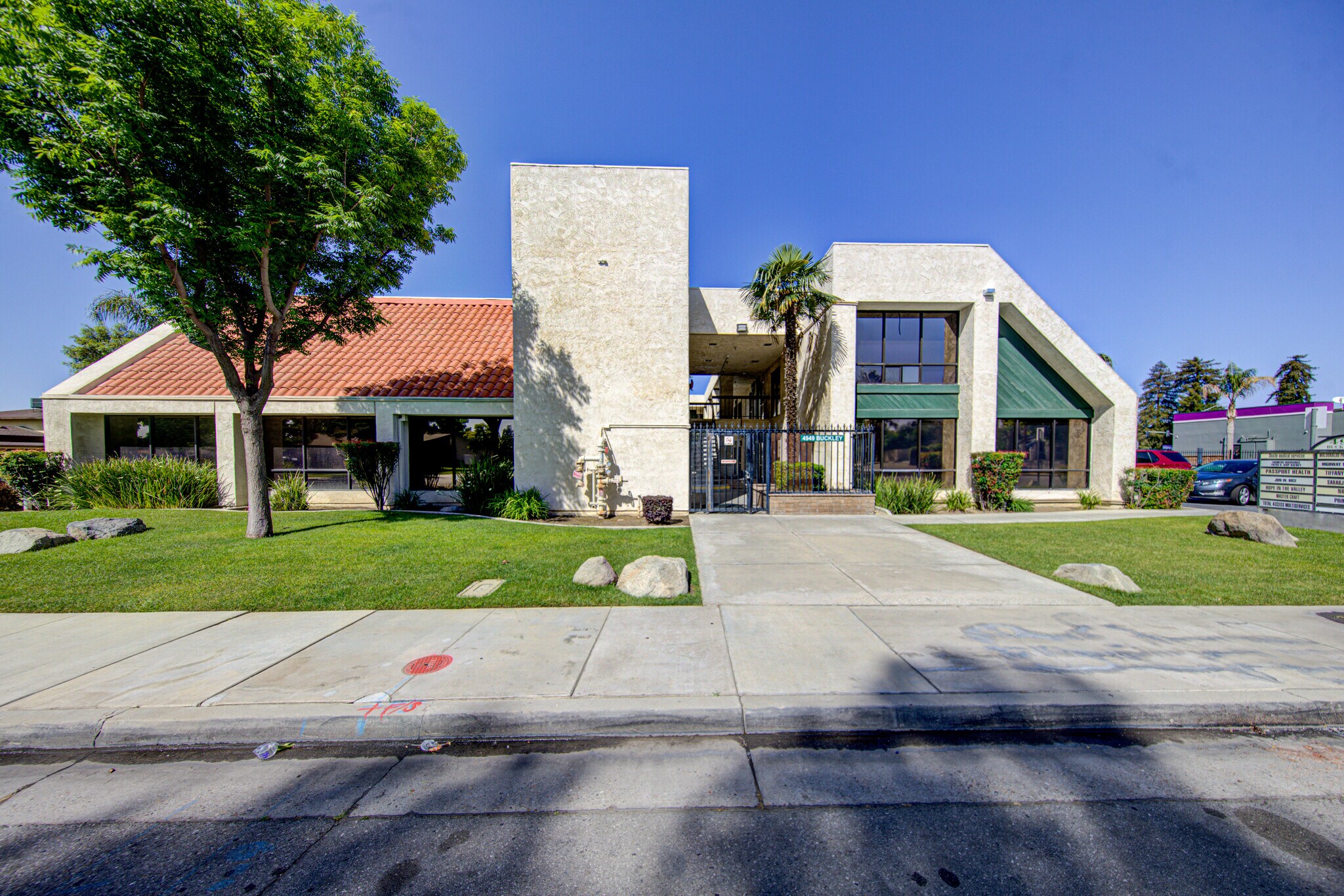 4949 Buckley Way, Bakersfield, CA for Sale